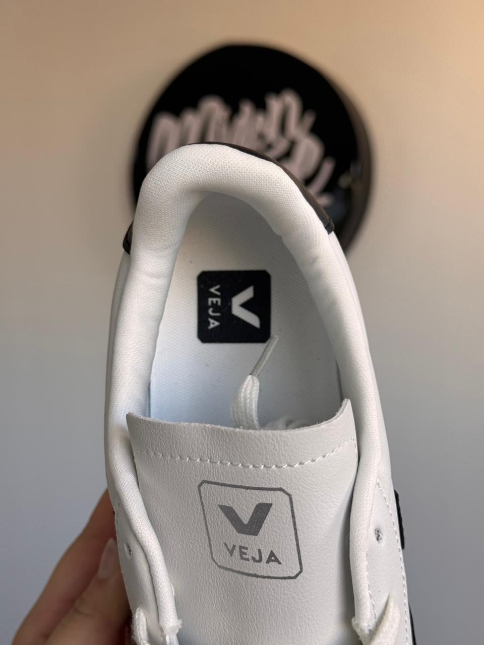 VEJA Campo “Black/White” (Pronta entrega, 42)