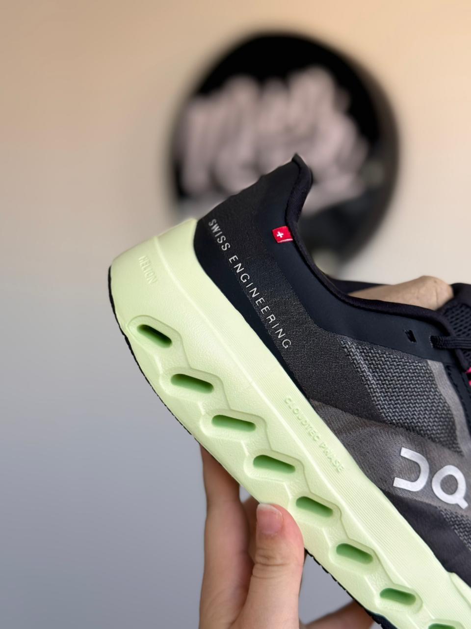 On Running Cloudsurfer "Black/Lima" (Pronta entrega, 42)