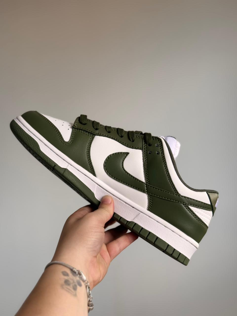 Nike Dunk Low Medium Olive (40.5, Pronta Entrega)