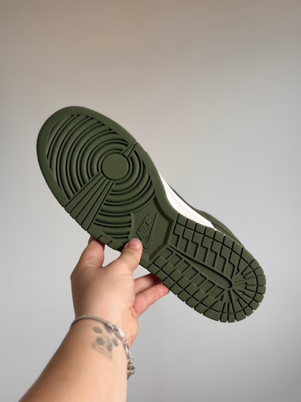 Nike Dunk Low Medium Olive (40.5, Pronta Entrega)