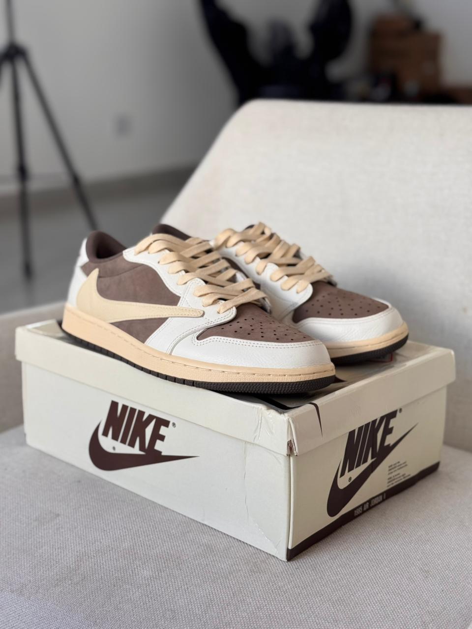 Nike Air Jordan 1 Low x Travis Scott "Reverse Mocha" (Pronta entrega, 42)