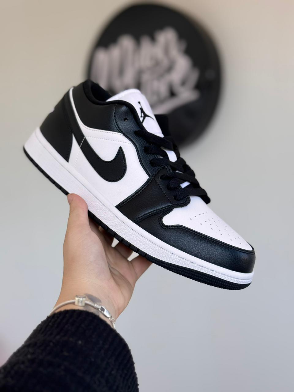 Nike Air Jordan 1 Low ''Panda'' (41, Pronta Entrega)