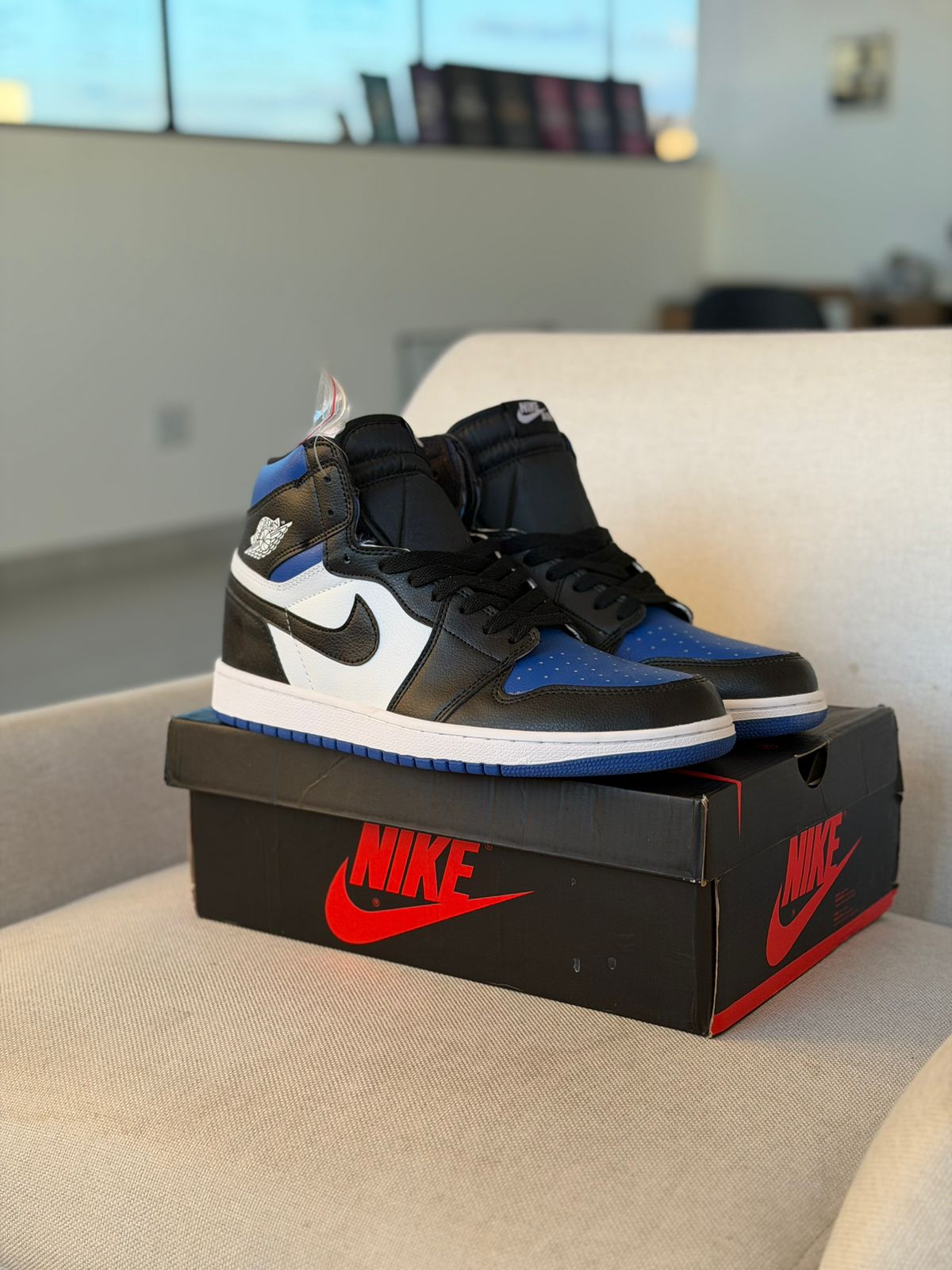 Nike Air Jordan 1 Retro High OG "Royal Toe" (44, Pronta Entrega)