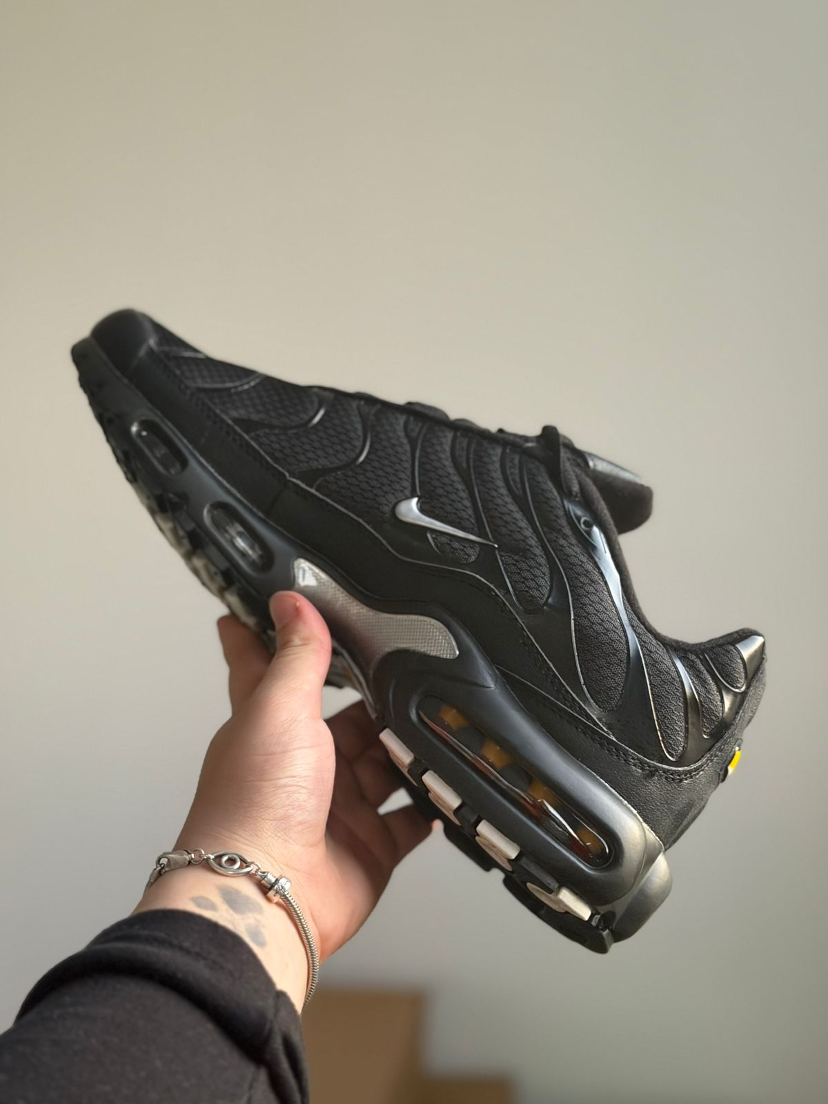 Air Max TN Plus Black Silver (42/43, Pronta Entrega)