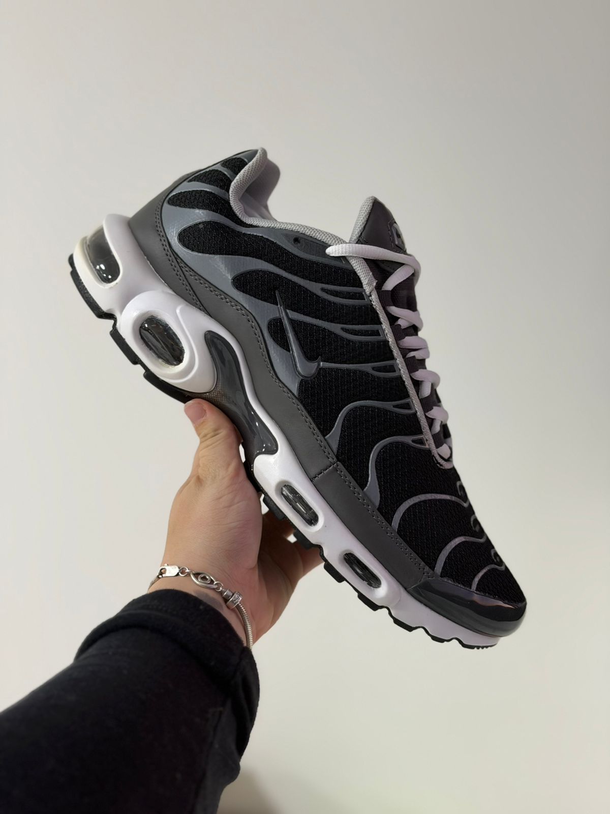 Air Max TN Plus "Cool Grey" (43, Pronta Entrega)