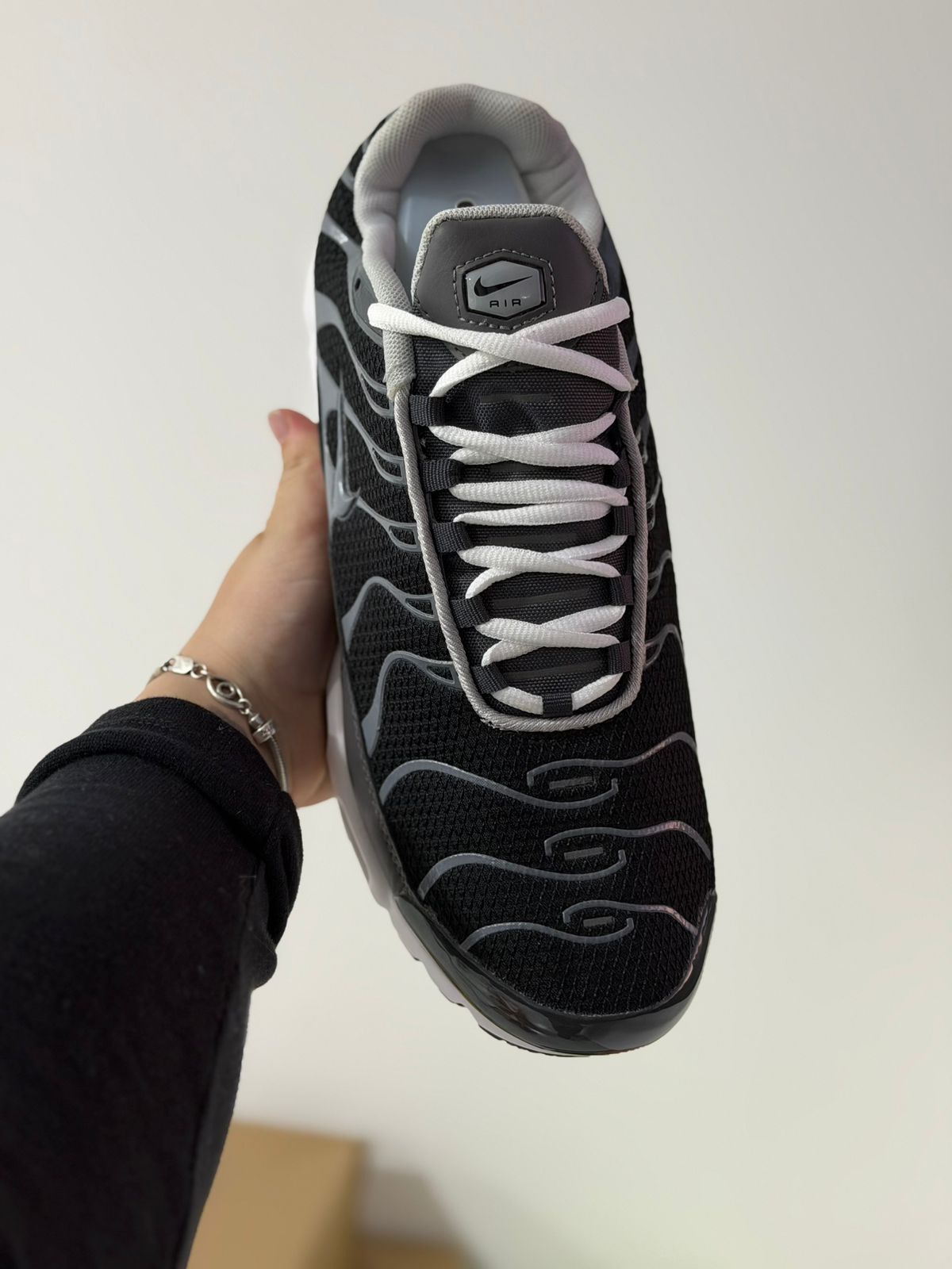 Air Max TN Plus "Cool Grey" (43, Pronta Entrega)