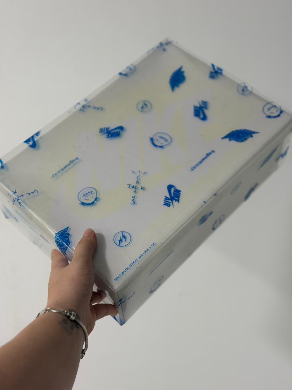 Fragment x Travis Scott x Air Jordan 1 Low OG SP "Sail Military Blue" (34, Pronta Entrega)