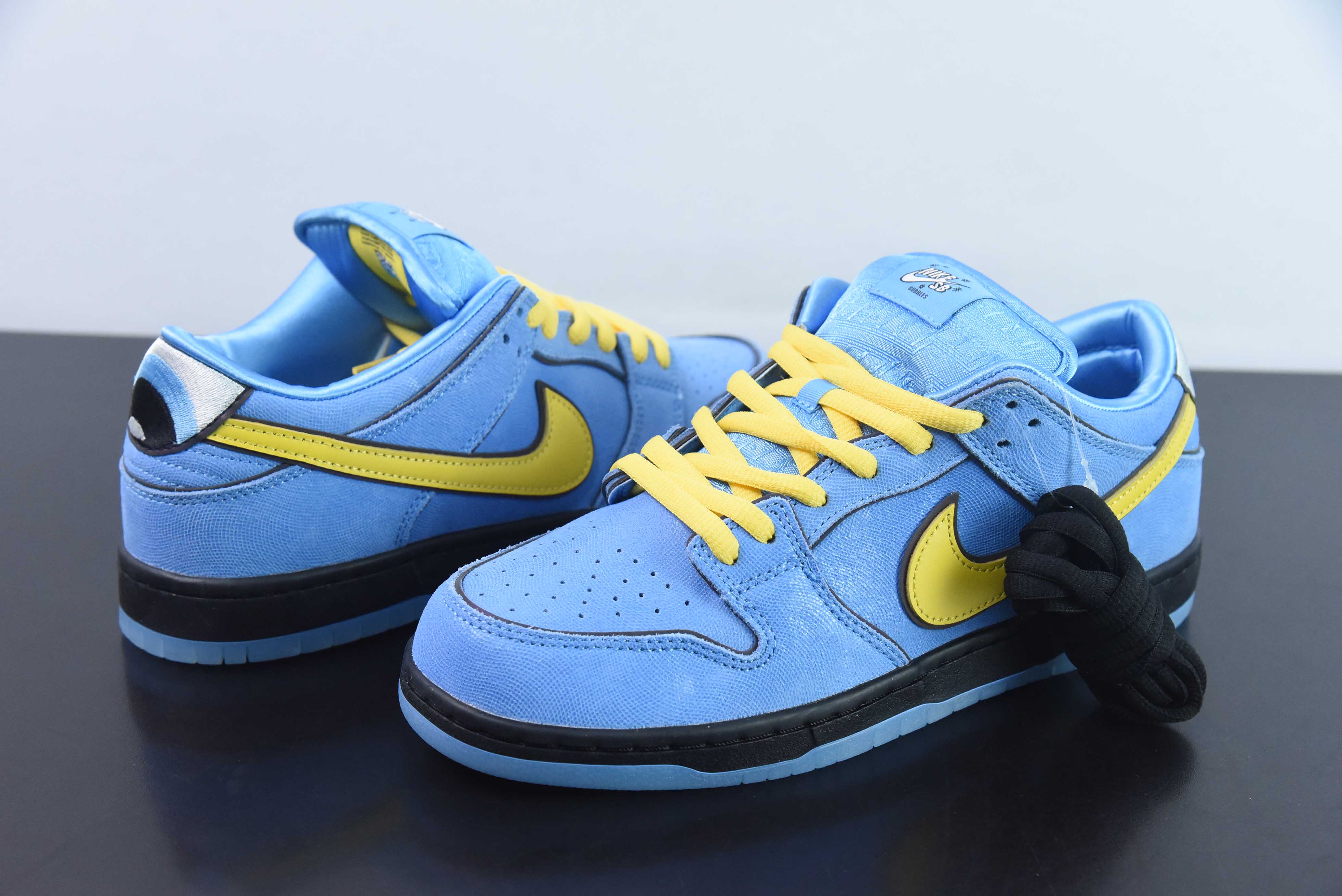 Nike Dunk Low The Powerpuff Girls (Meninas Super Poderosas)