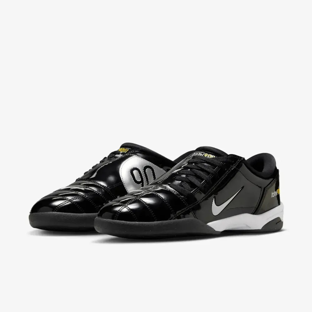 Nike Total 90 Black White