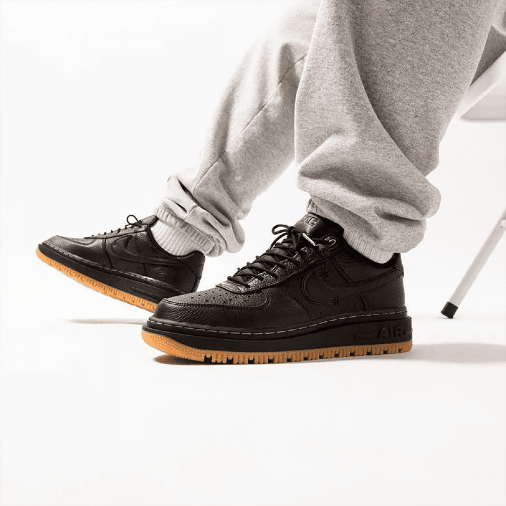 Air Force 1 Luxe 'Black Gum'