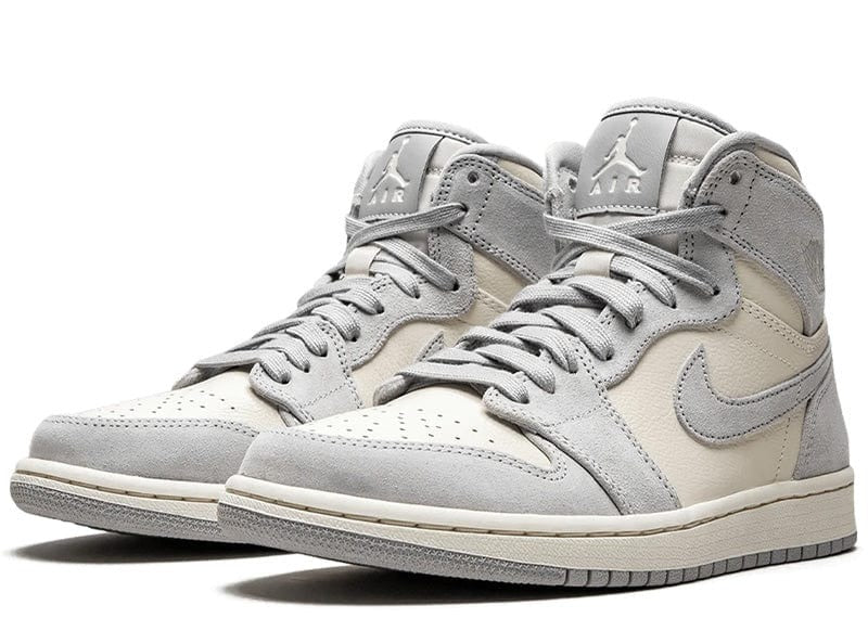 WMNS Nike Air Jordan 1 Retro High "Pale Ivory"