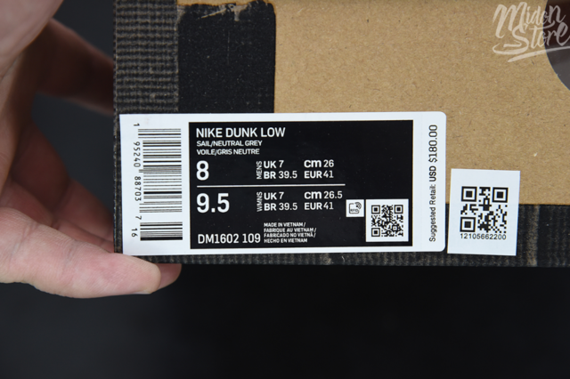 Nike SB Dunk Low x off-white 09/50