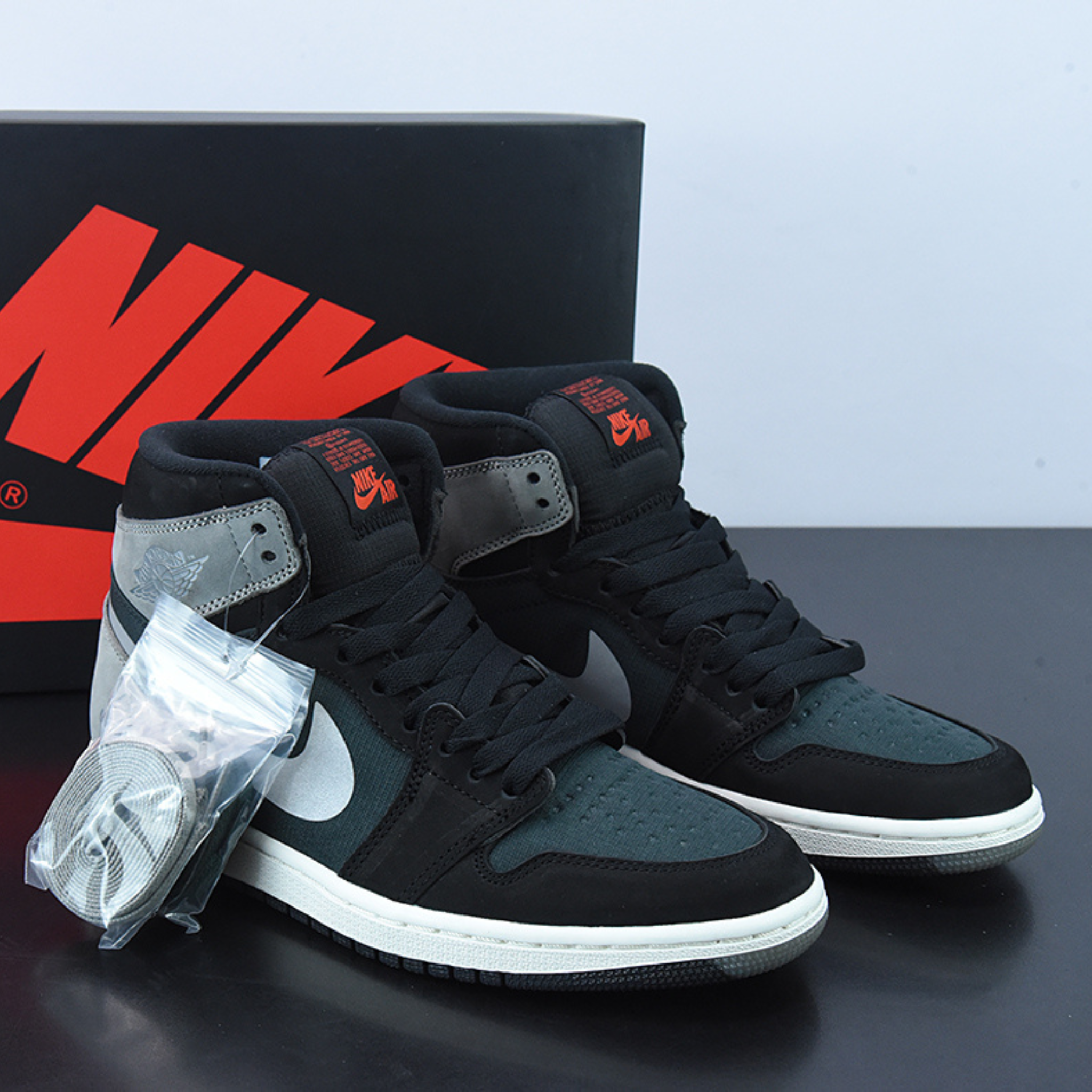 Nike Jordan 1 Retro High Element "Gore-Tex Black Particle Grey"