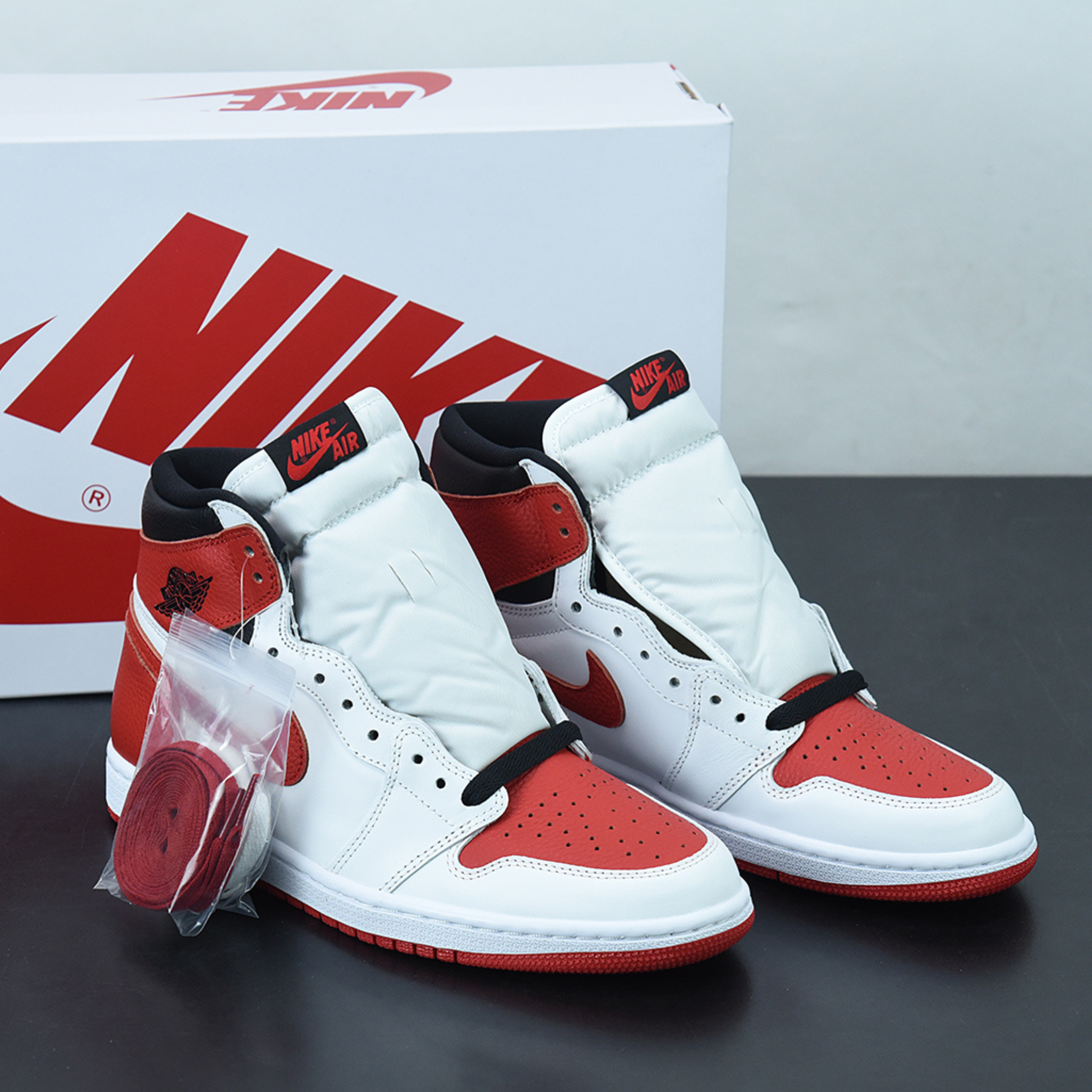 Nike Air Jordan 1 Retro High OG "Heritage"