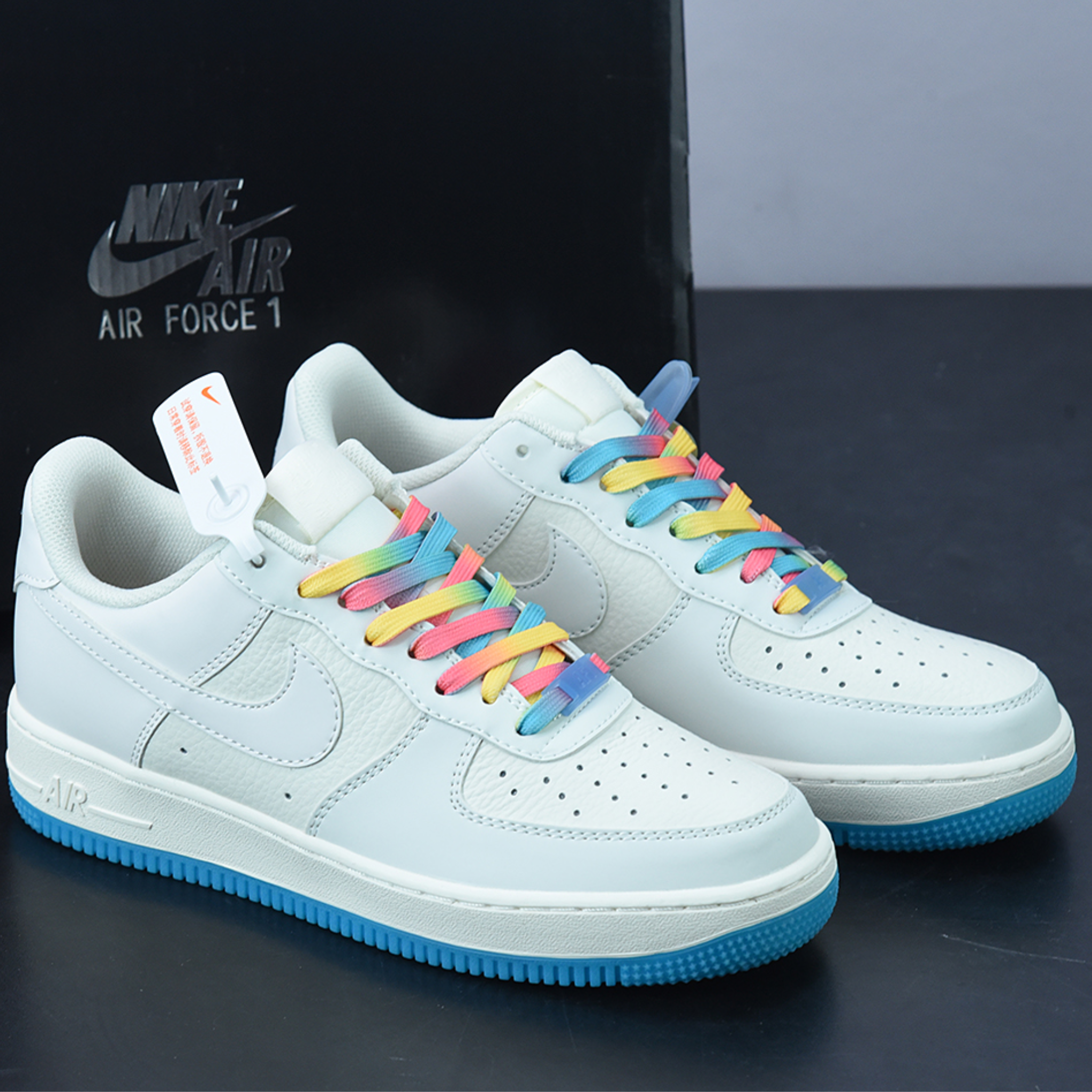 Nike Air Force 1 ´07 "Ligth UV Collor"