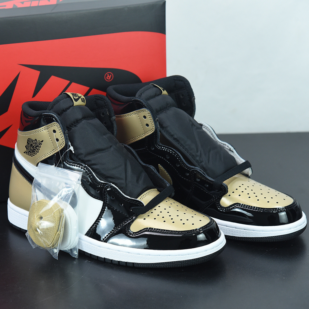 Air jordan 1 sales patent black toe