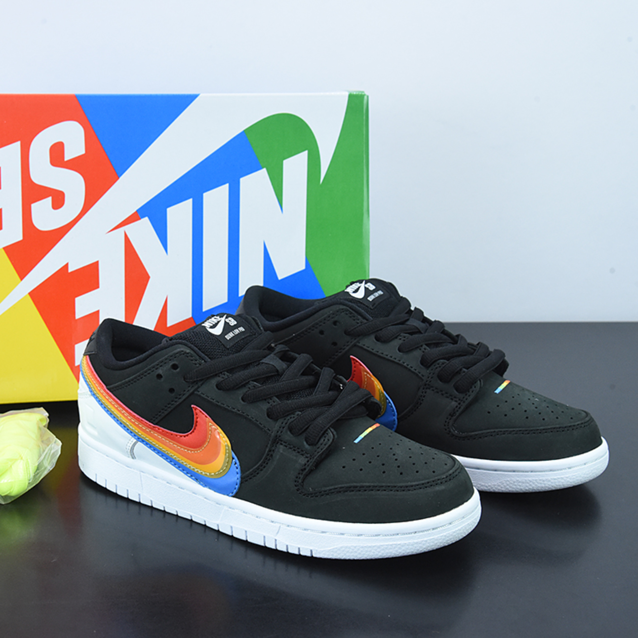 Nike SB Dunk Low "Polaroid"