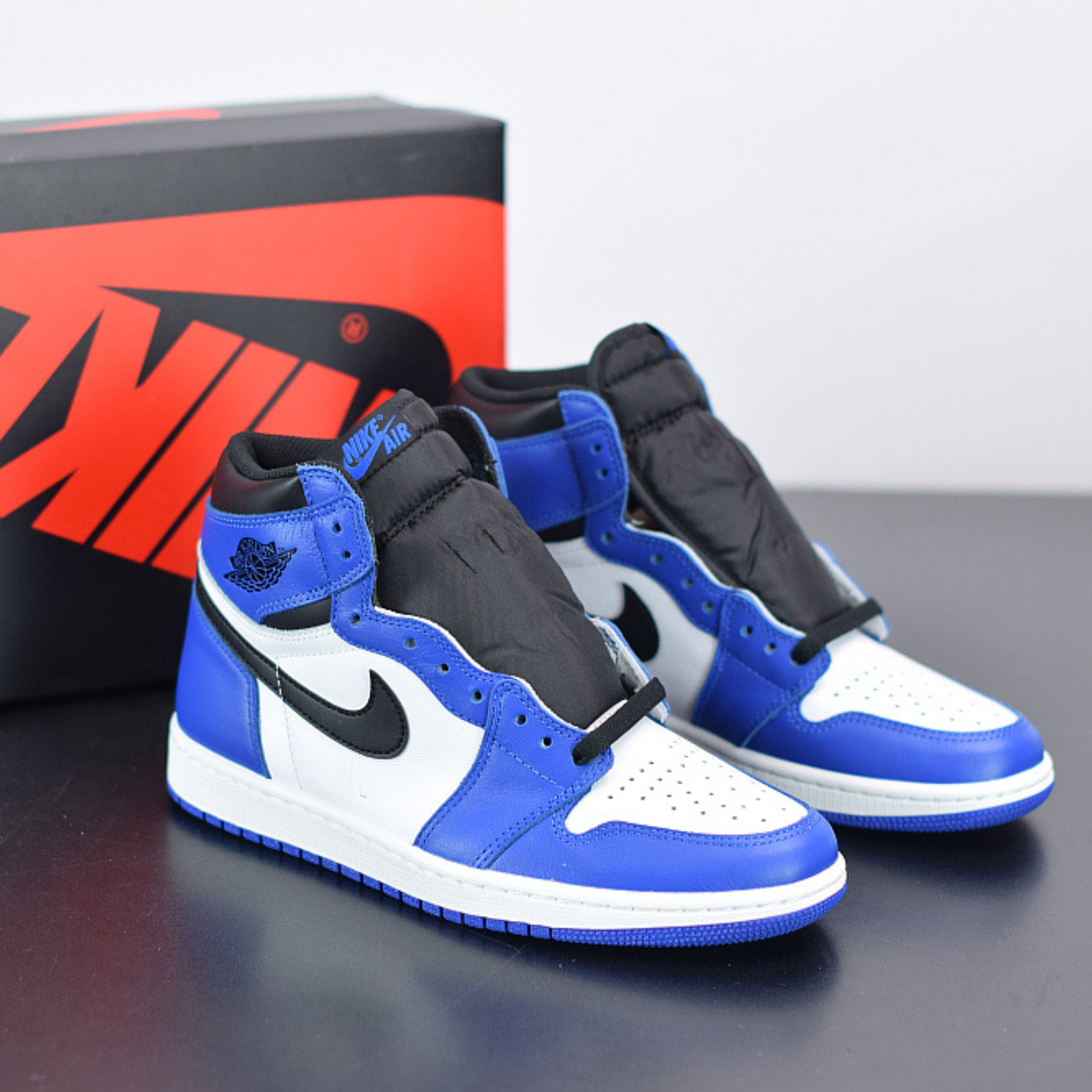 Nike Air Jordan 1 Retro High "Game Royal"