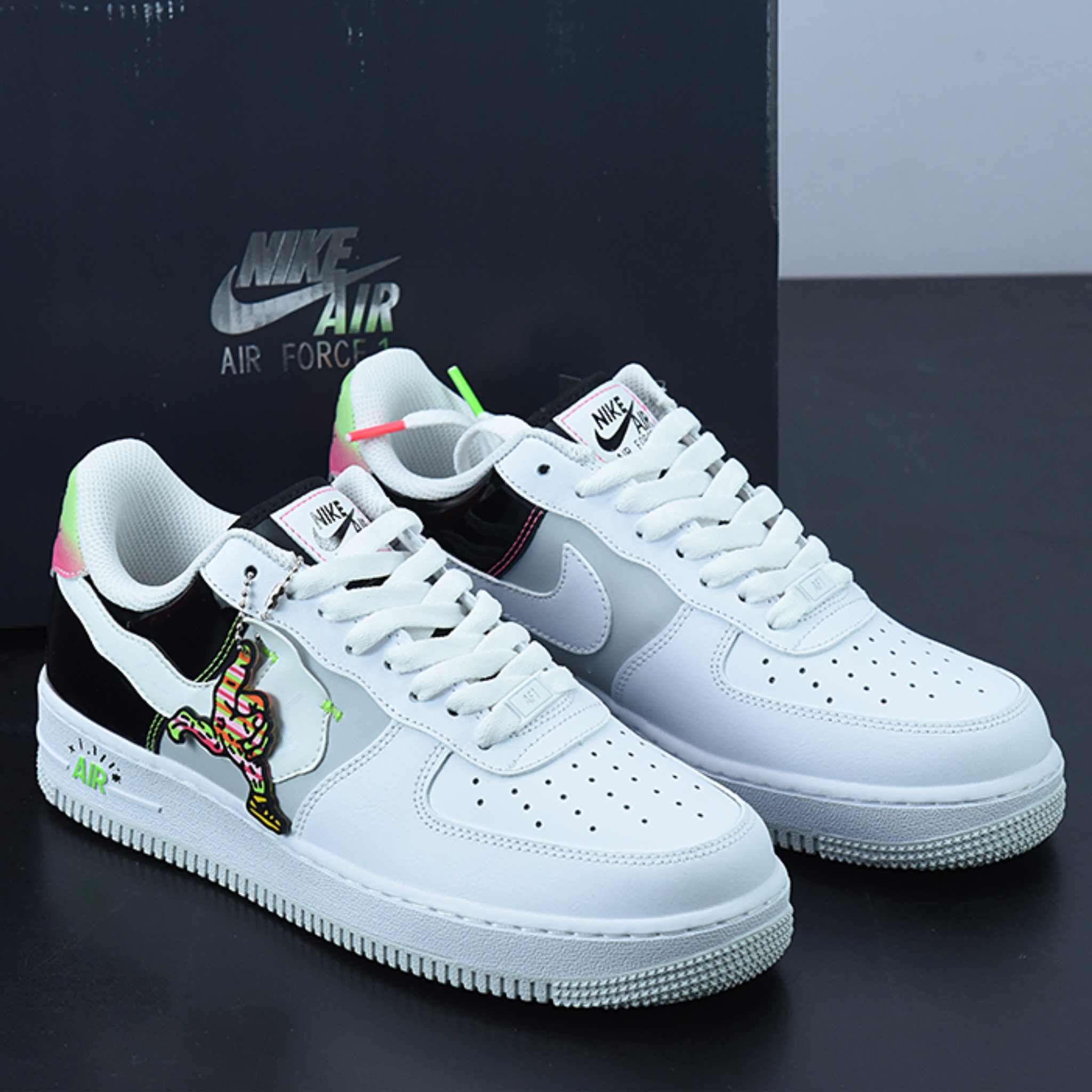 Nike Air Force 1 '07 LV8