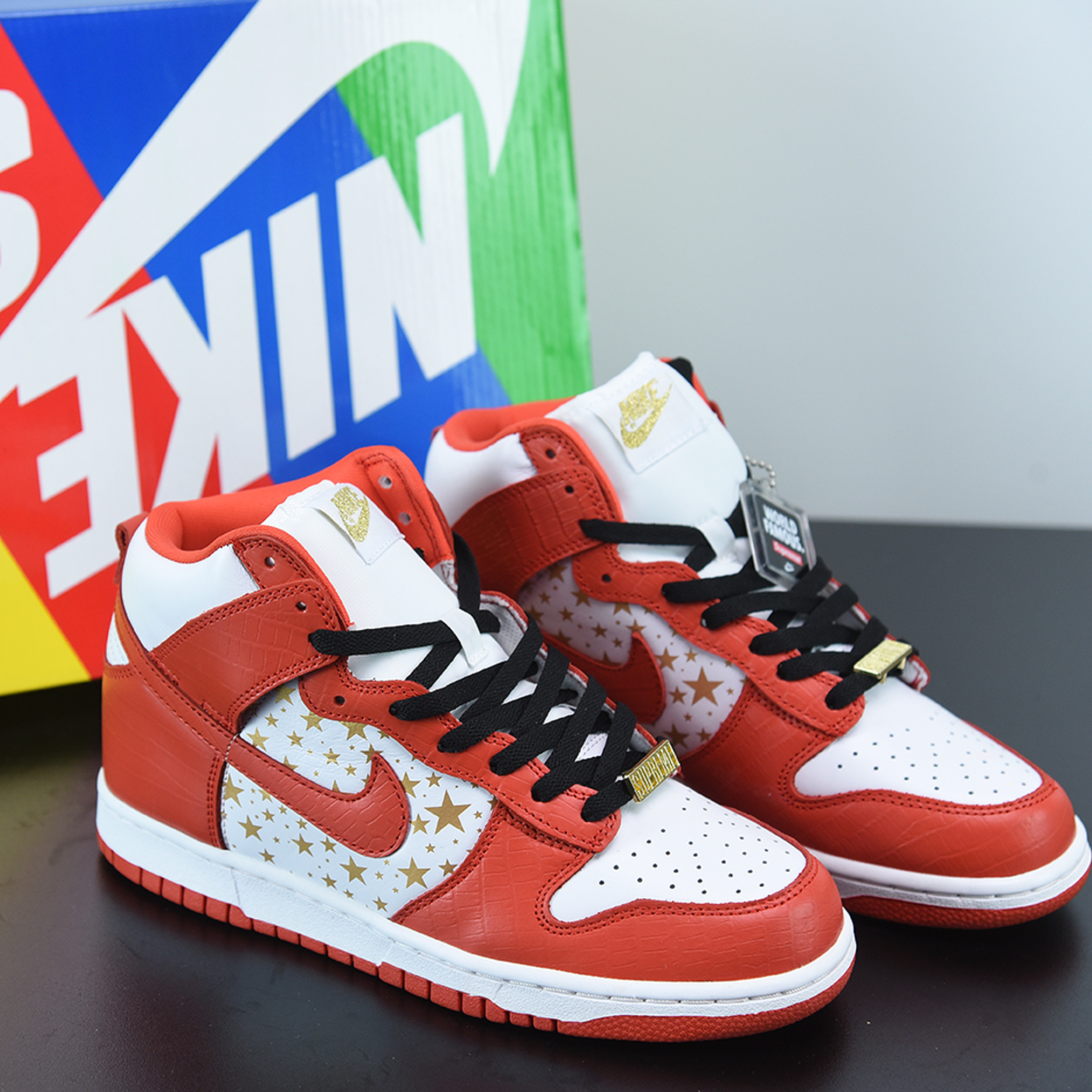 Nike Dunk High Pro SB "Supreme Red Stars"