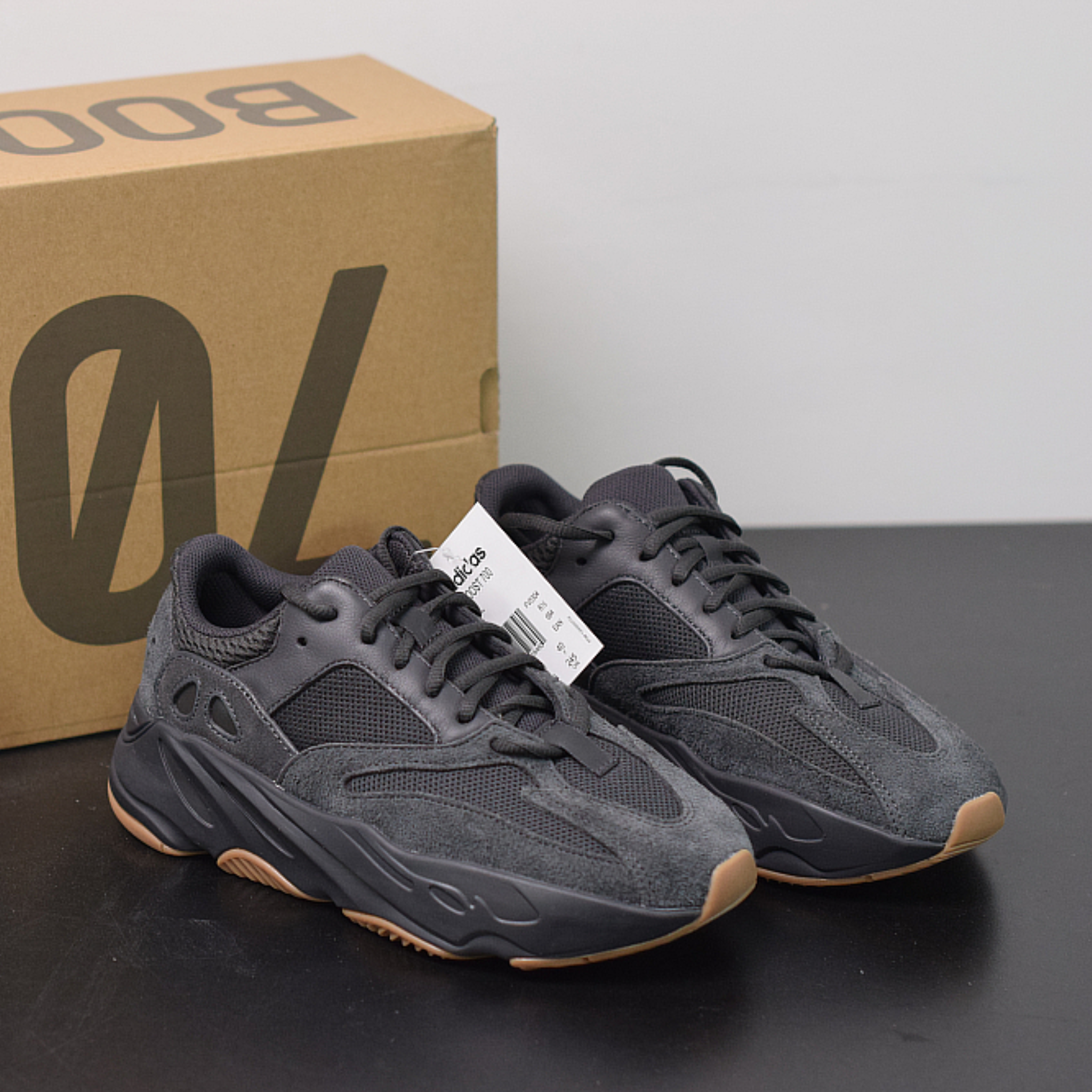 Yeezy 700 v2 "Utility Black"