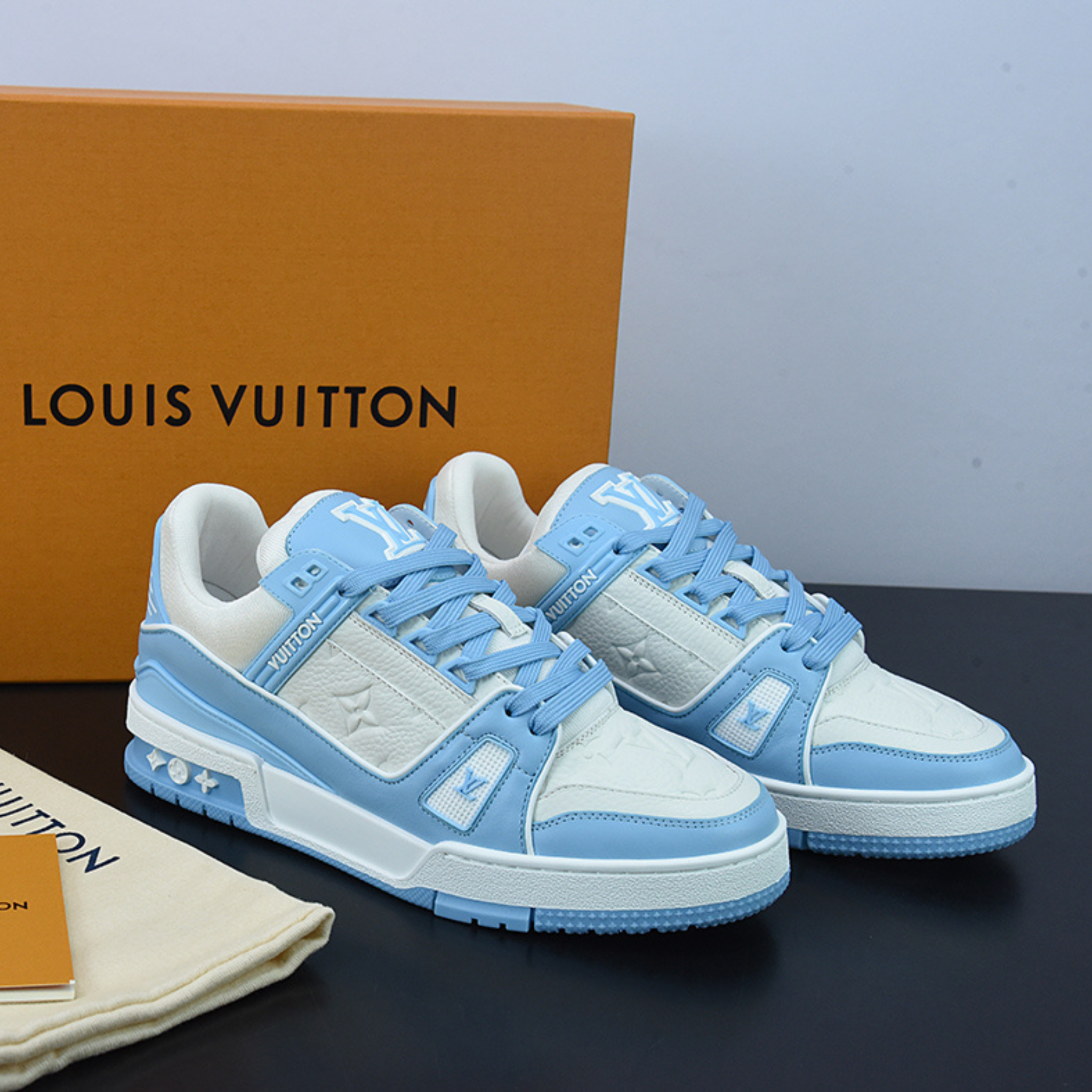 Louis Vuitton Trainer "Blue White Monogram"