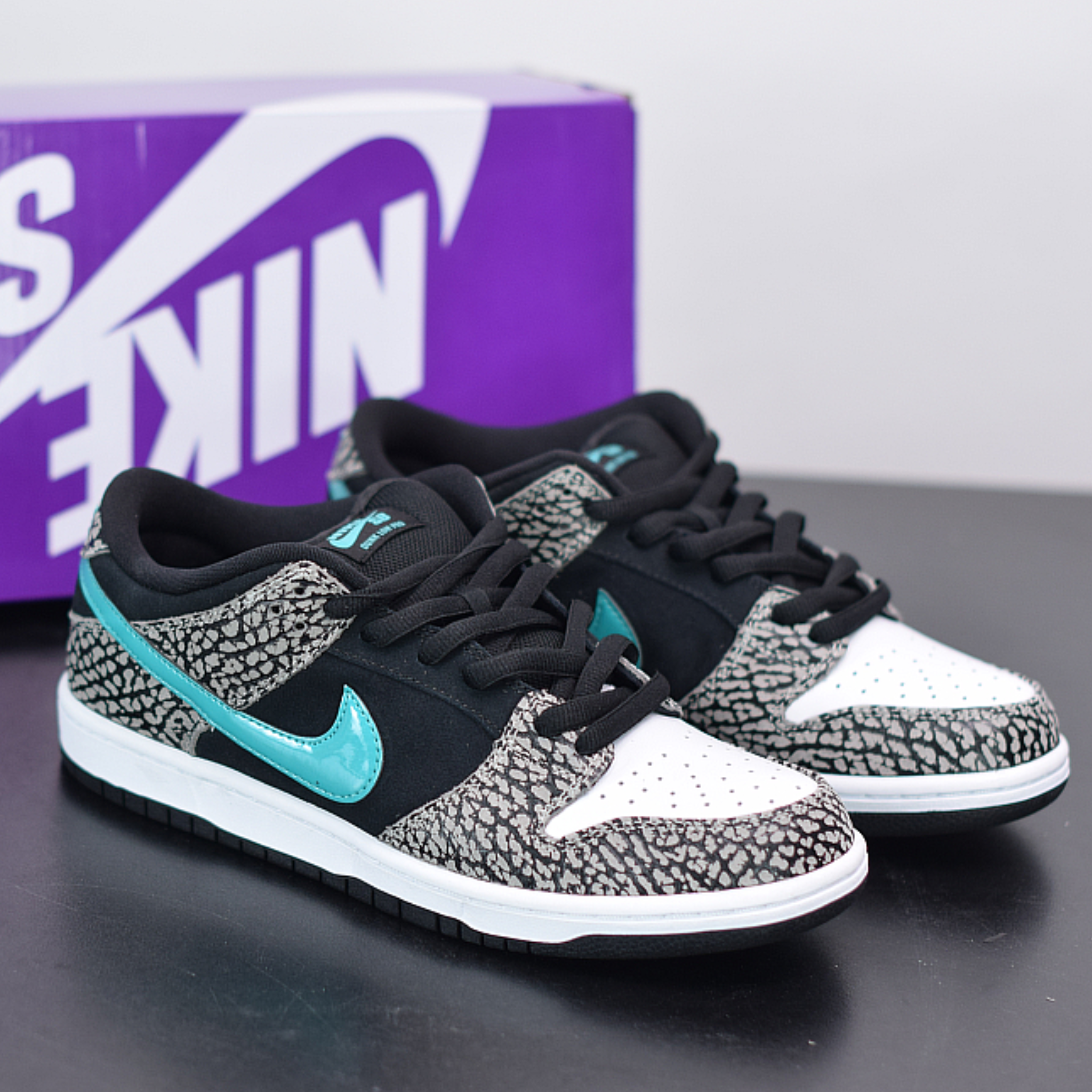 Nike SB Dunk Low "Elephant Print"