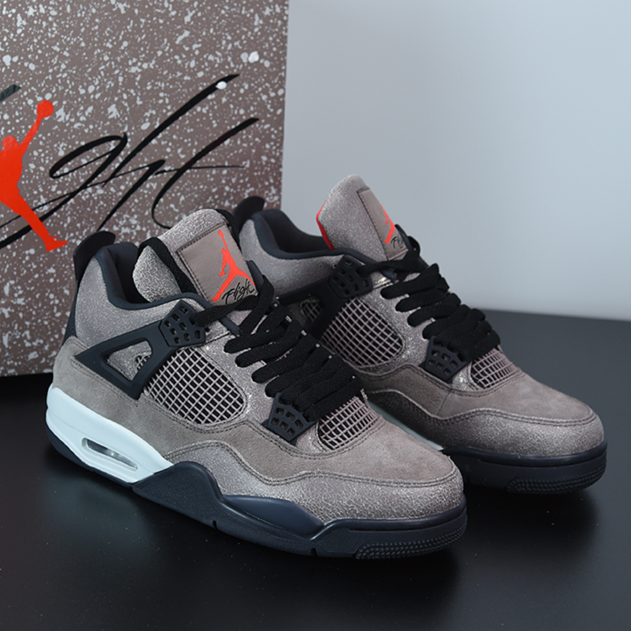 Nike Air Jordan 4 Retro "Taupe Haze"