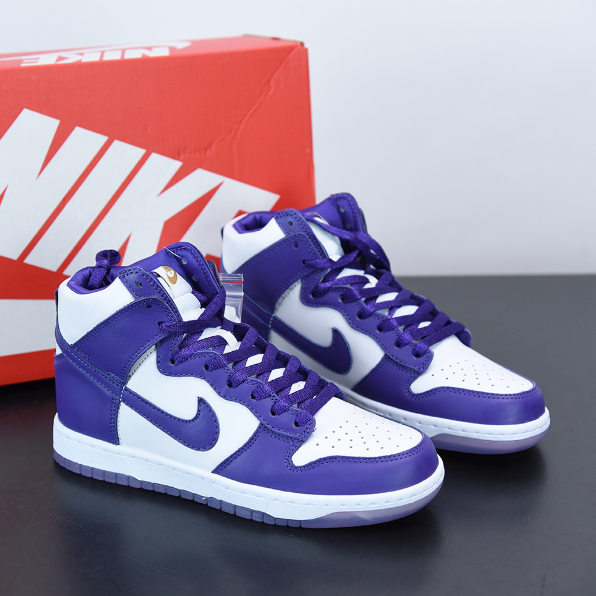 Nike Dunk High SP "Varsity Purple"