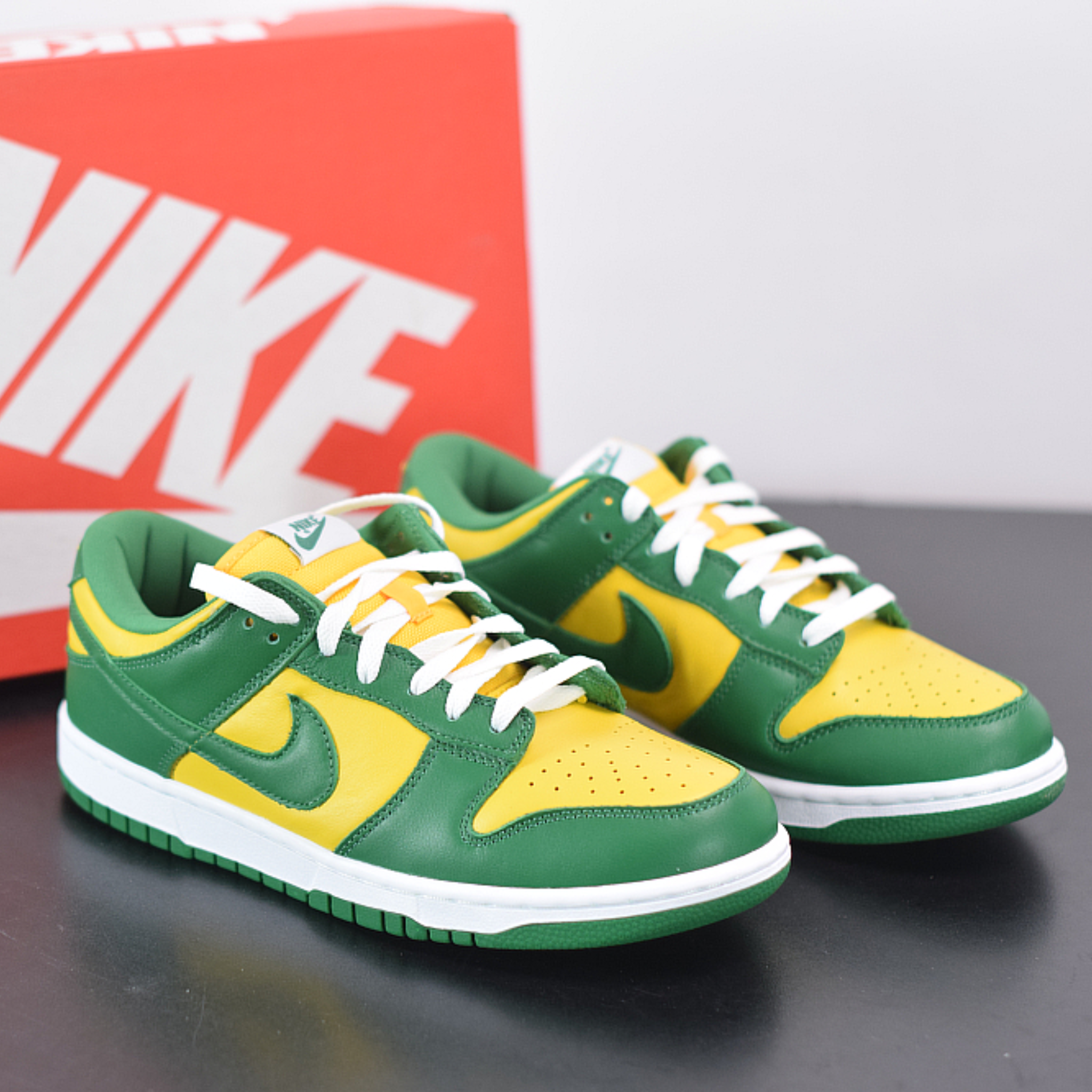 Nike Dunk Low "Brazil"