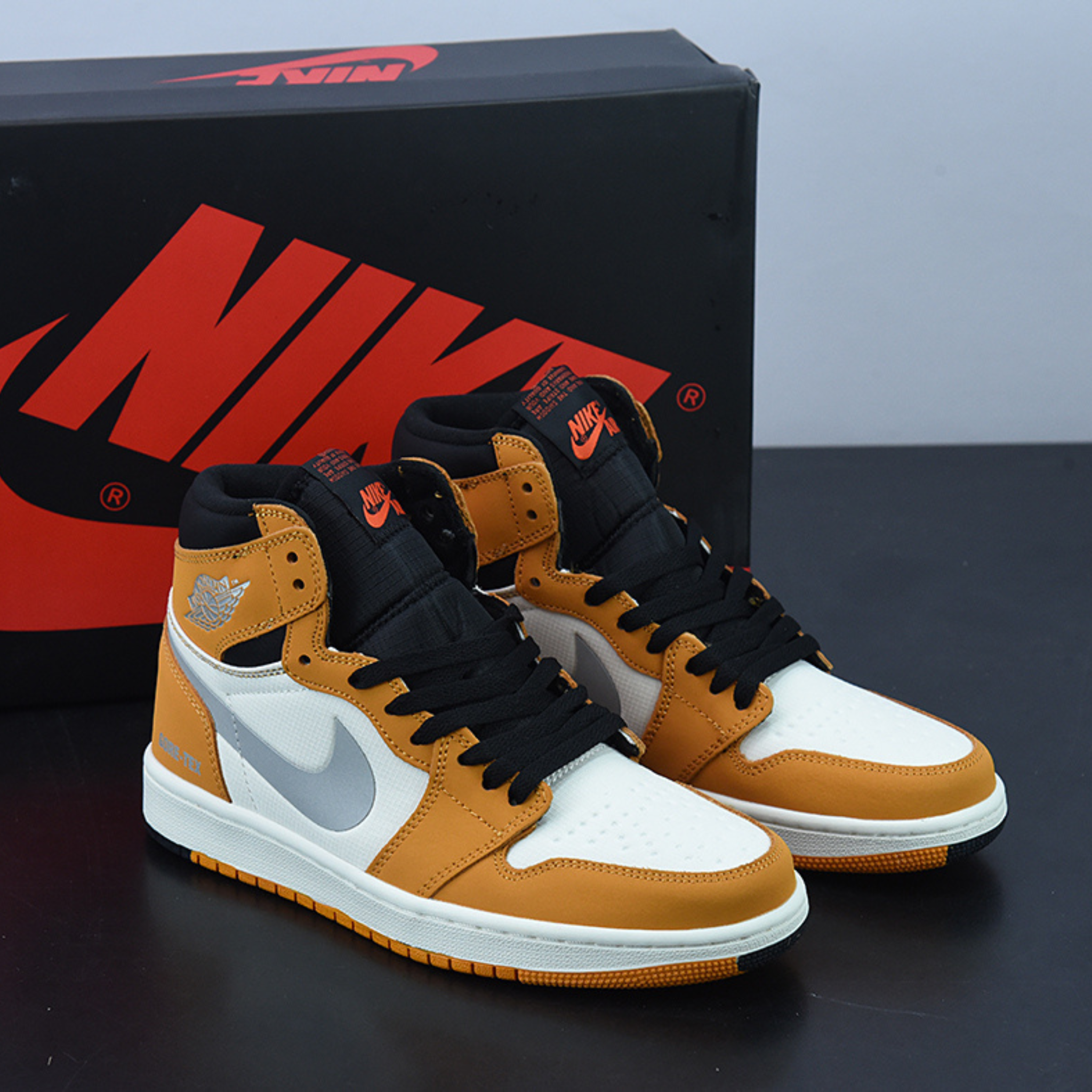 Nike Air Jordan 1 Element "Gore-Tex Luz Curry Gold"