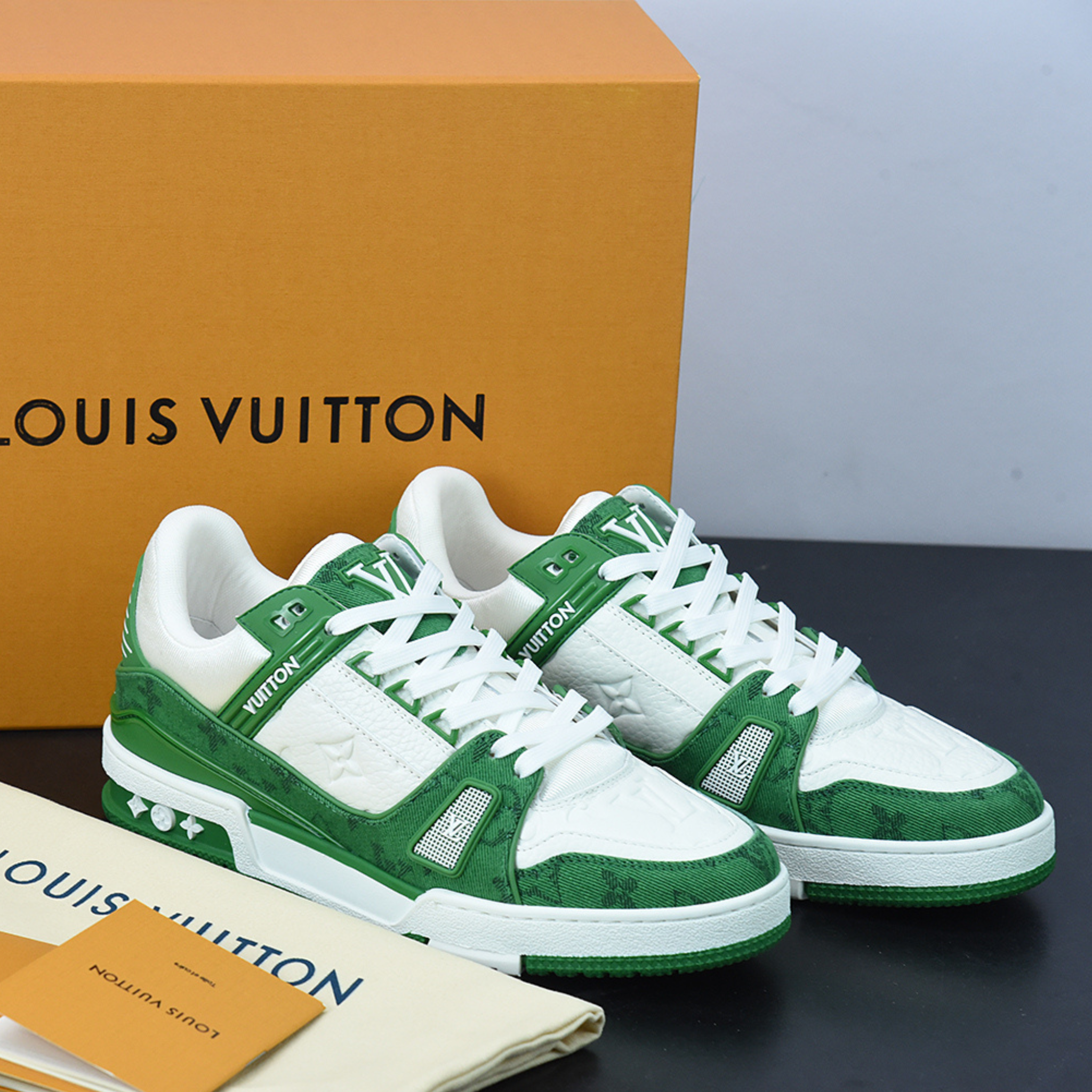 Louis Vuitton Trainer "Green White"