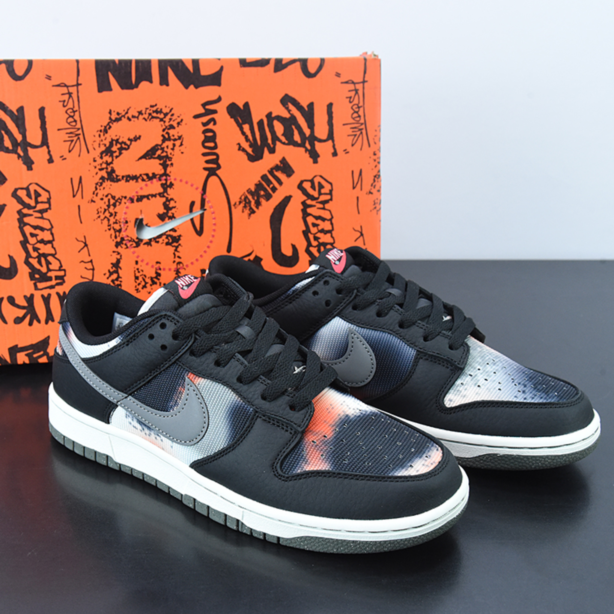 Nike Dunk Low "Graffiti"