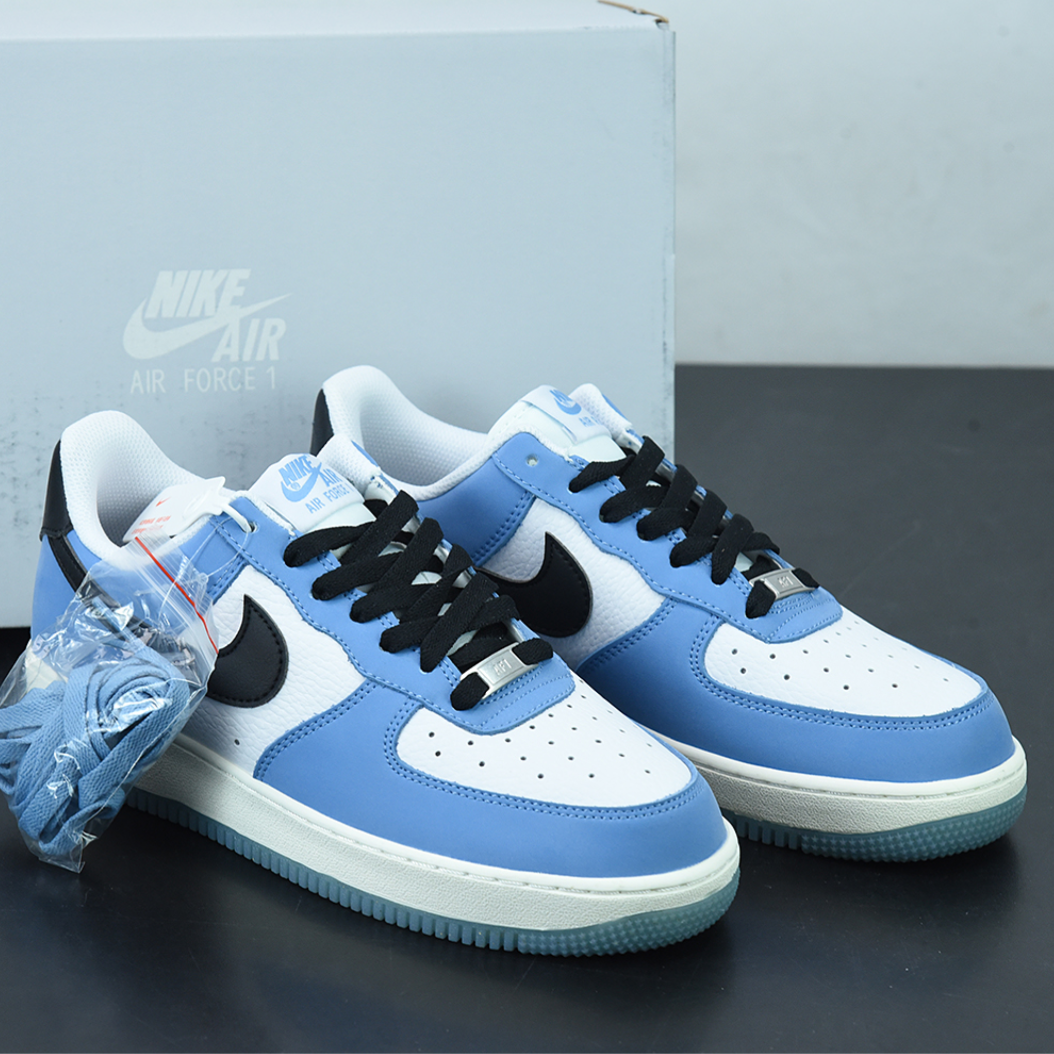 Nike Air Force 1 Low "University Blue"