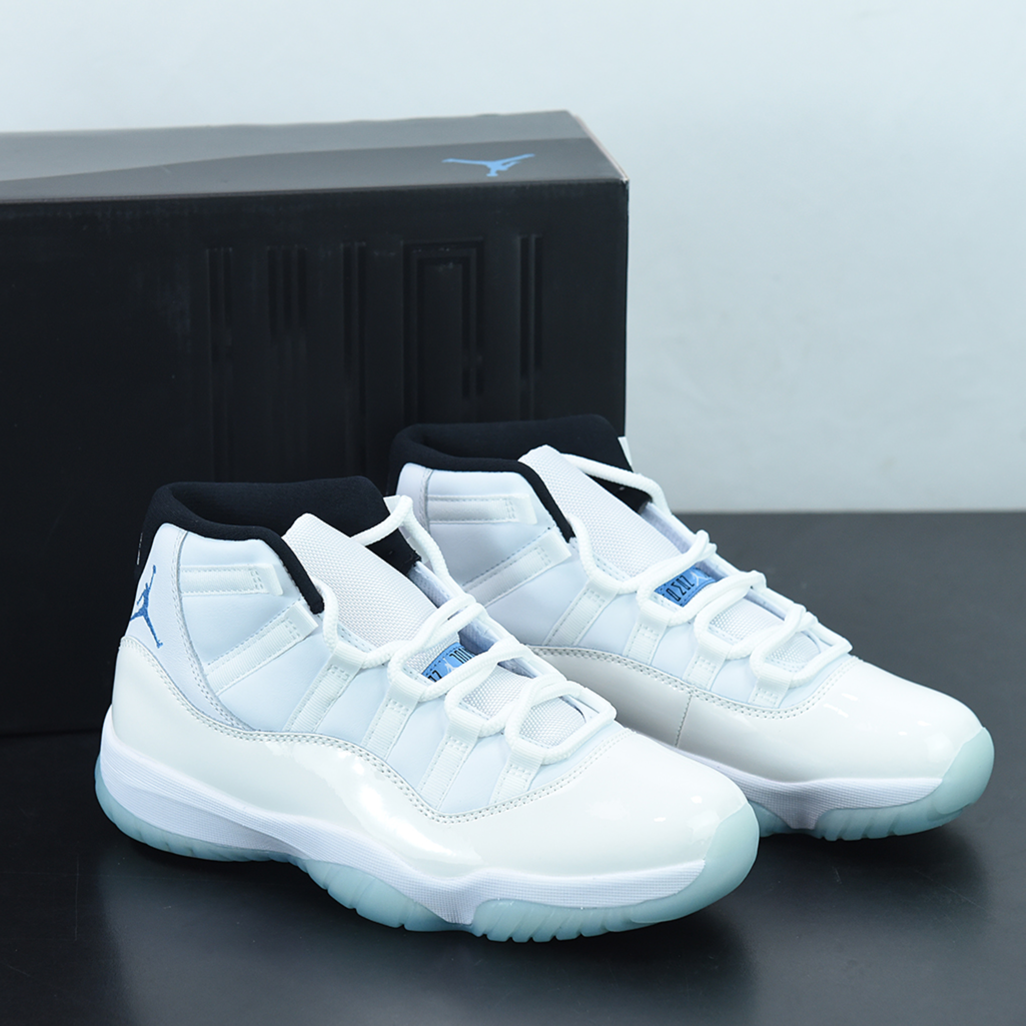 Nike Air Jordan 11 Retro "Legend Blue"