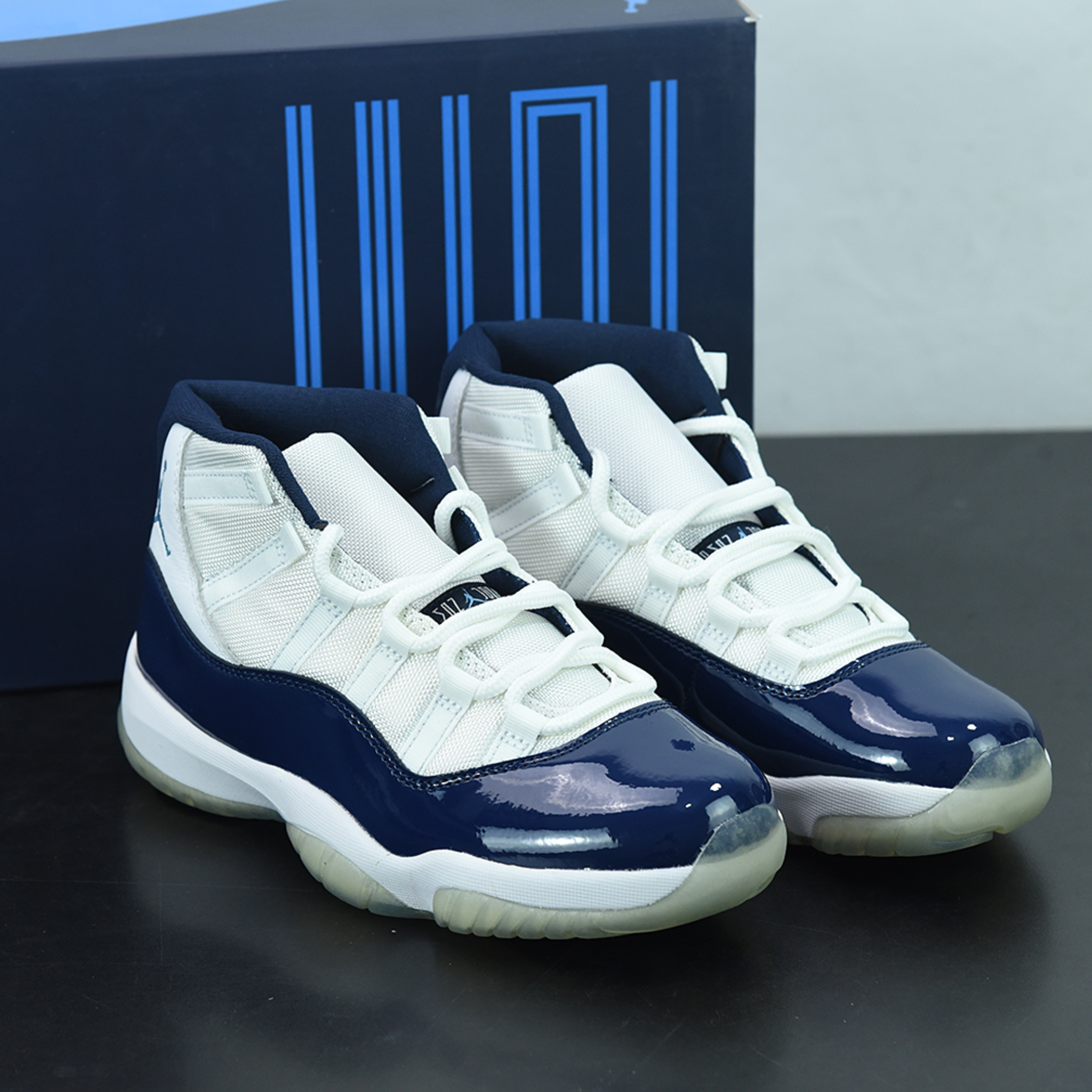 Nike Air Jordan 11 Retro "UNC Win Like 82"