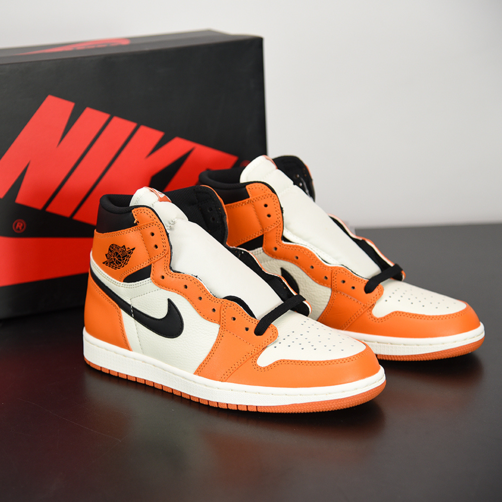 Nike Air Jordan 1 "Reverse Shattered Backboard"