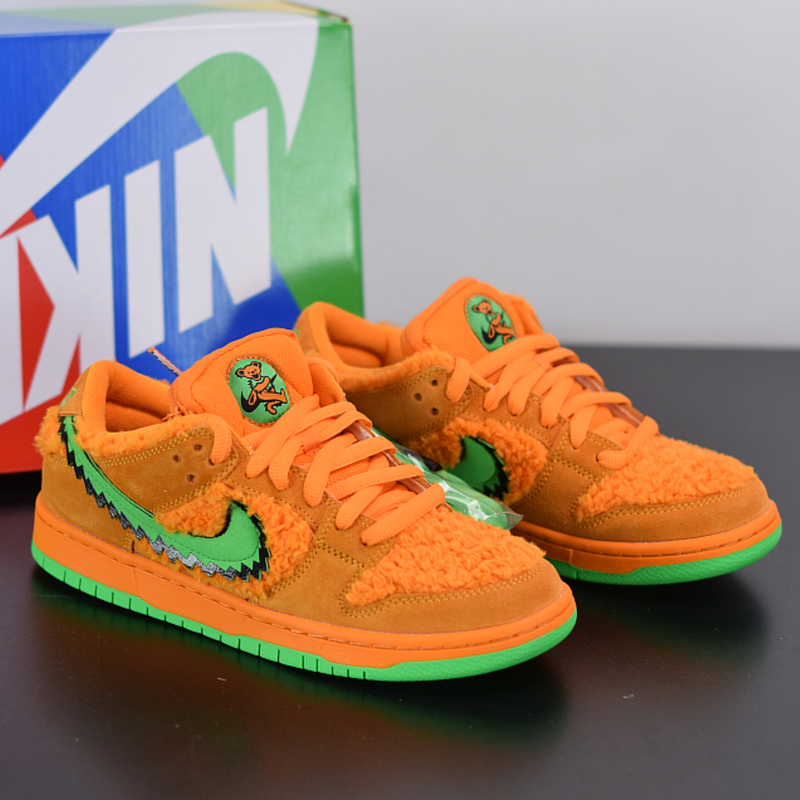 Grateful Dead x Nike SB Dunk Low “Orange Bear”