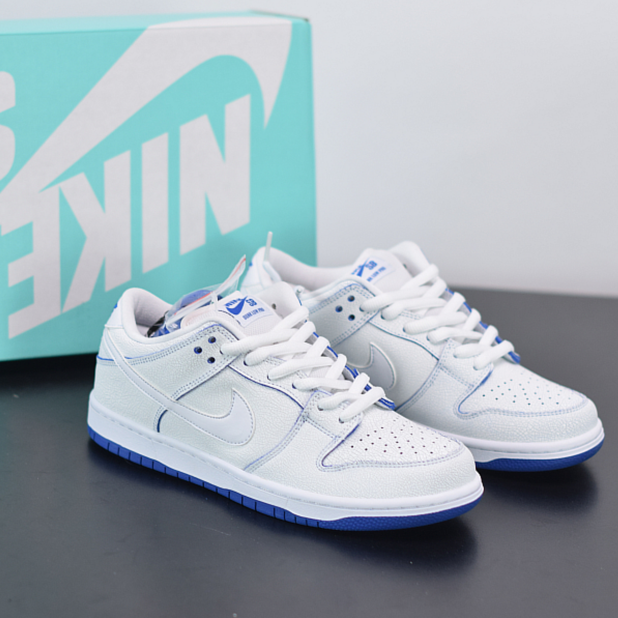 Nike SB Dunk "Premium White Game Royal"