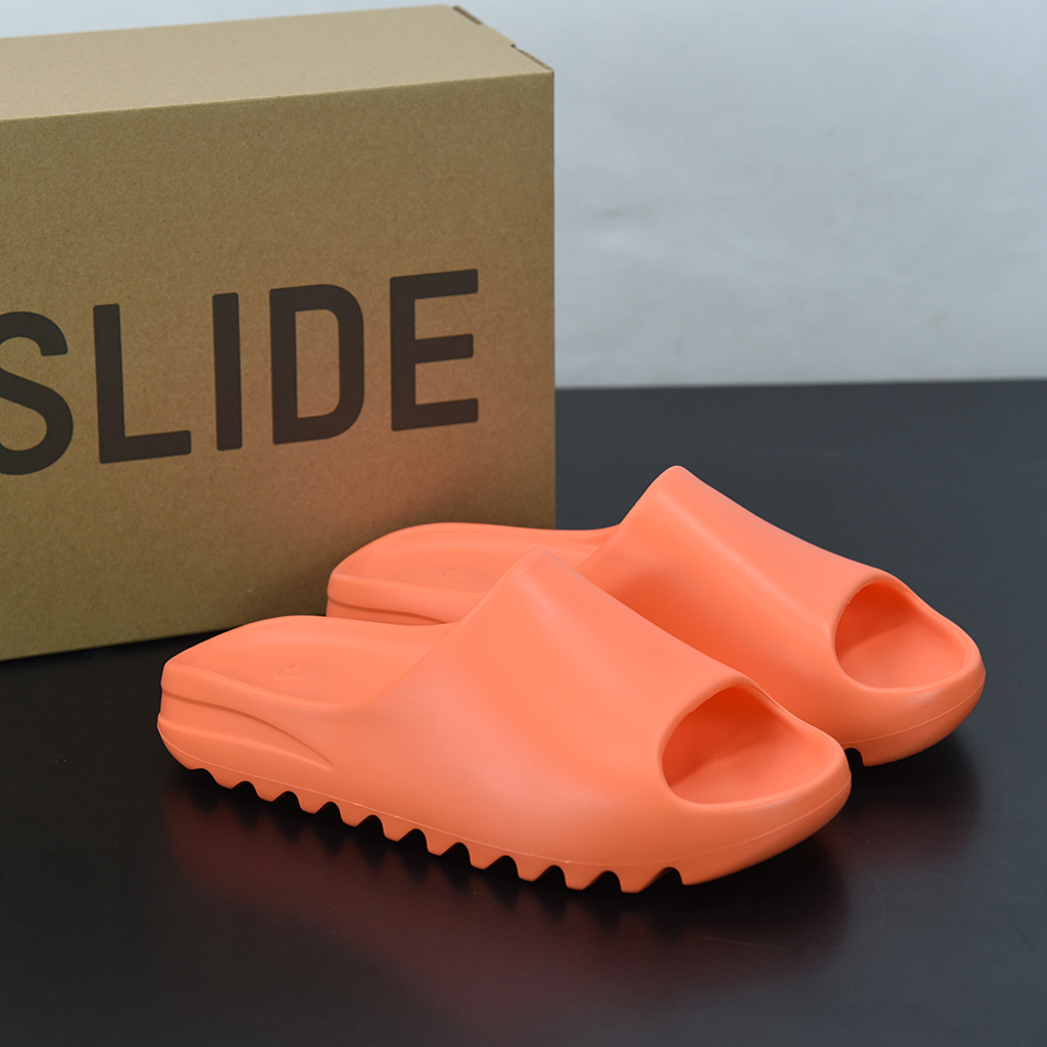 Yeezy Slide "Enflame Orange"