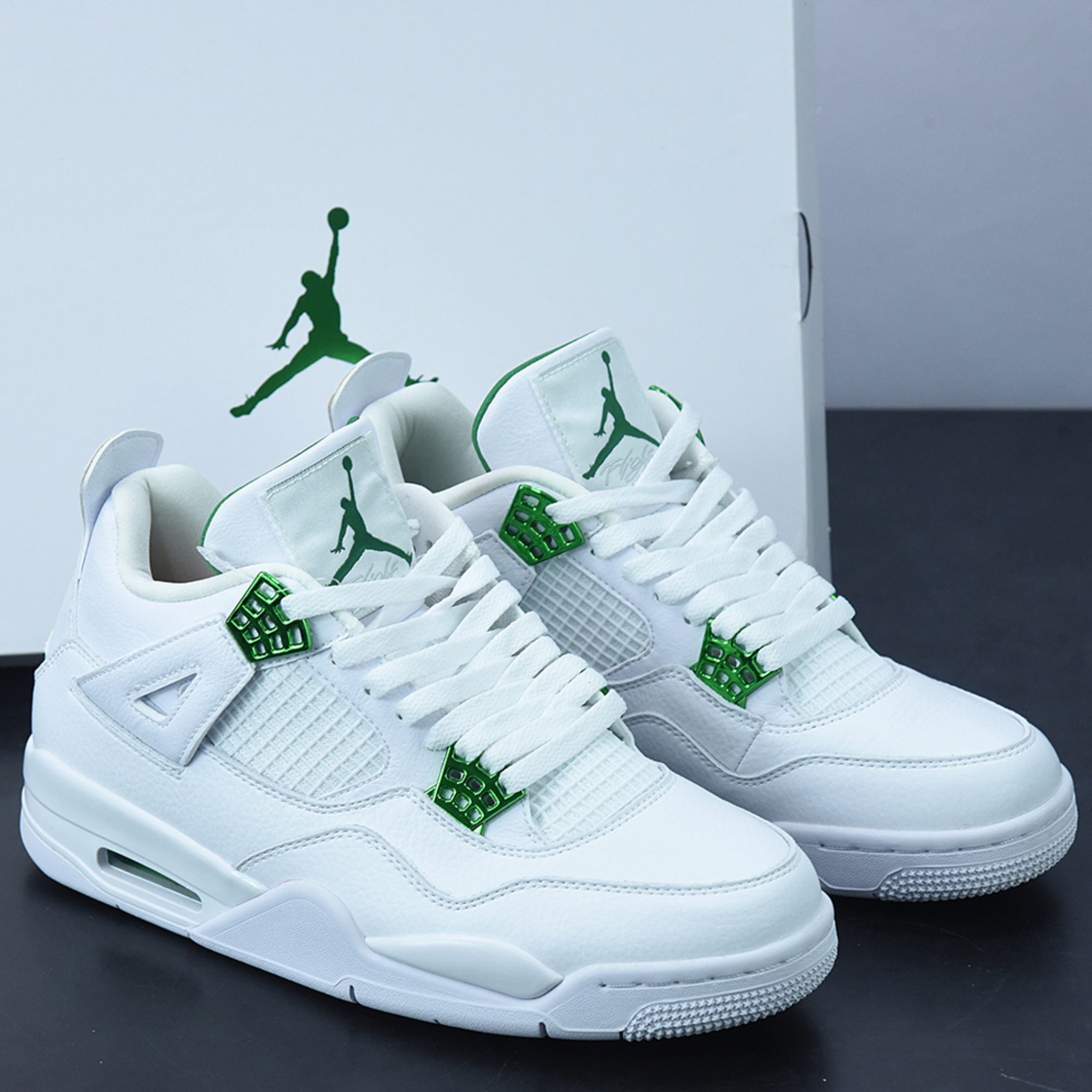 Nike Air Jordan 4 Rêtro "Metallic Green"