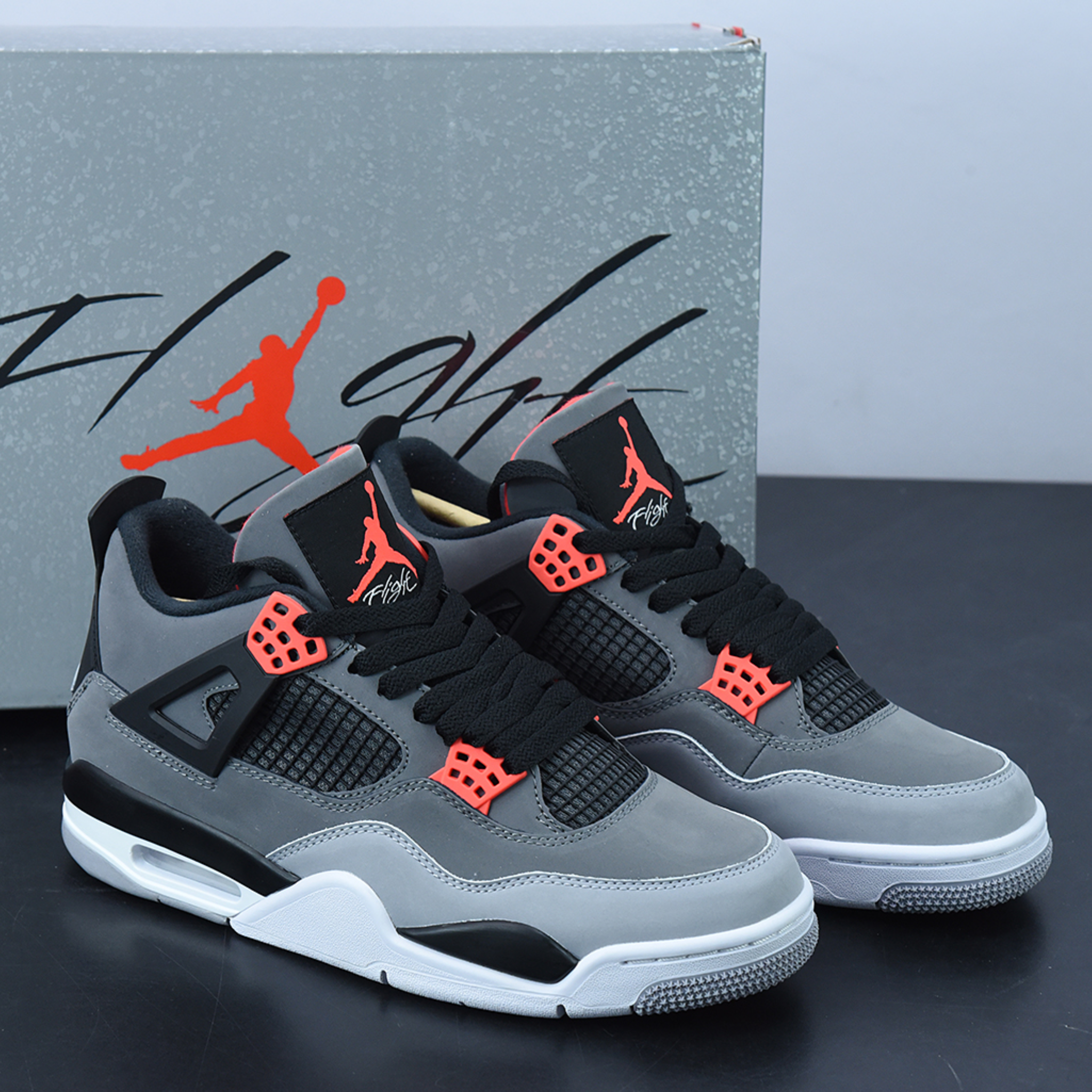 Nike Air Jordan 4 Rêtro "Infrared"