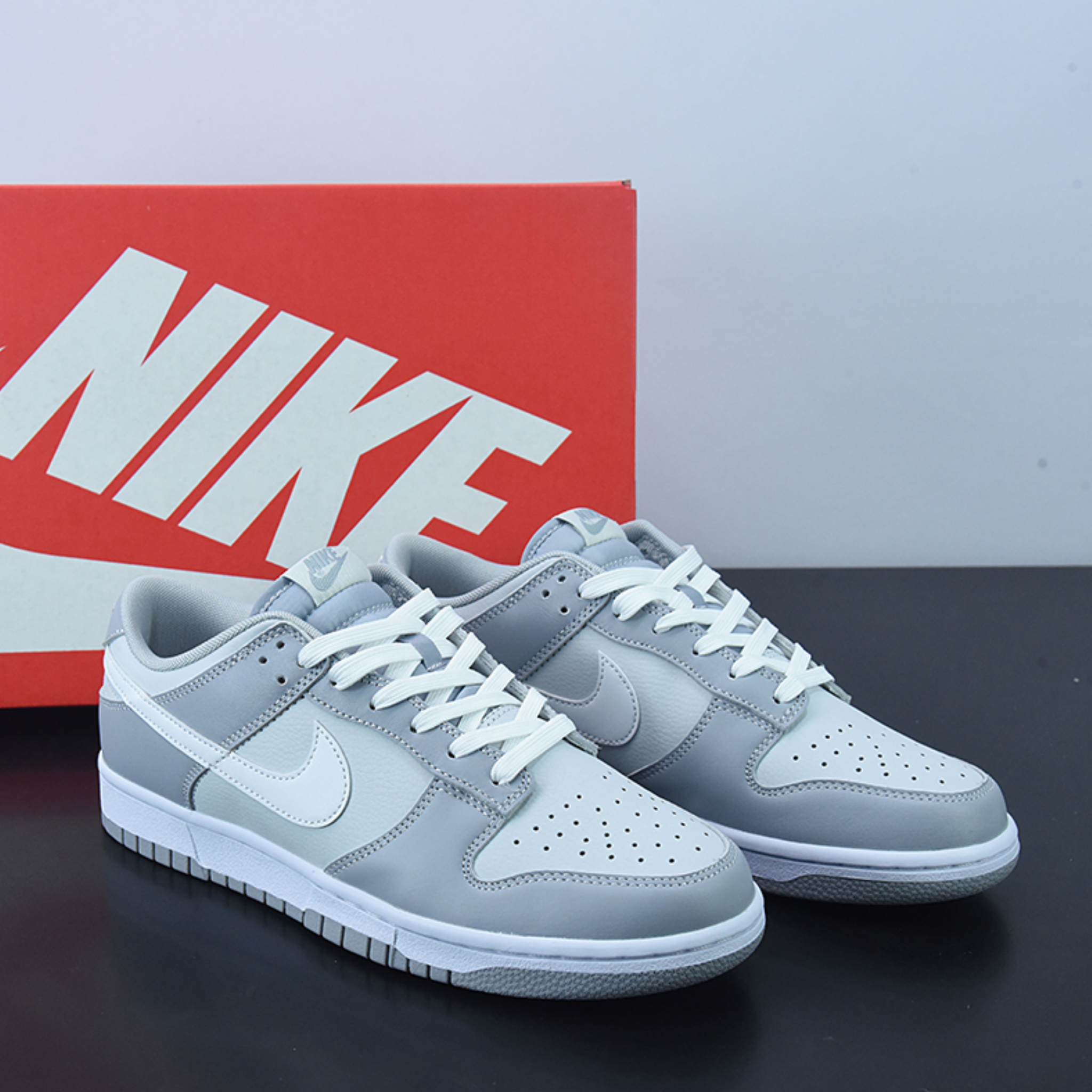 Nike Dunk Low "Two Tone Grey"