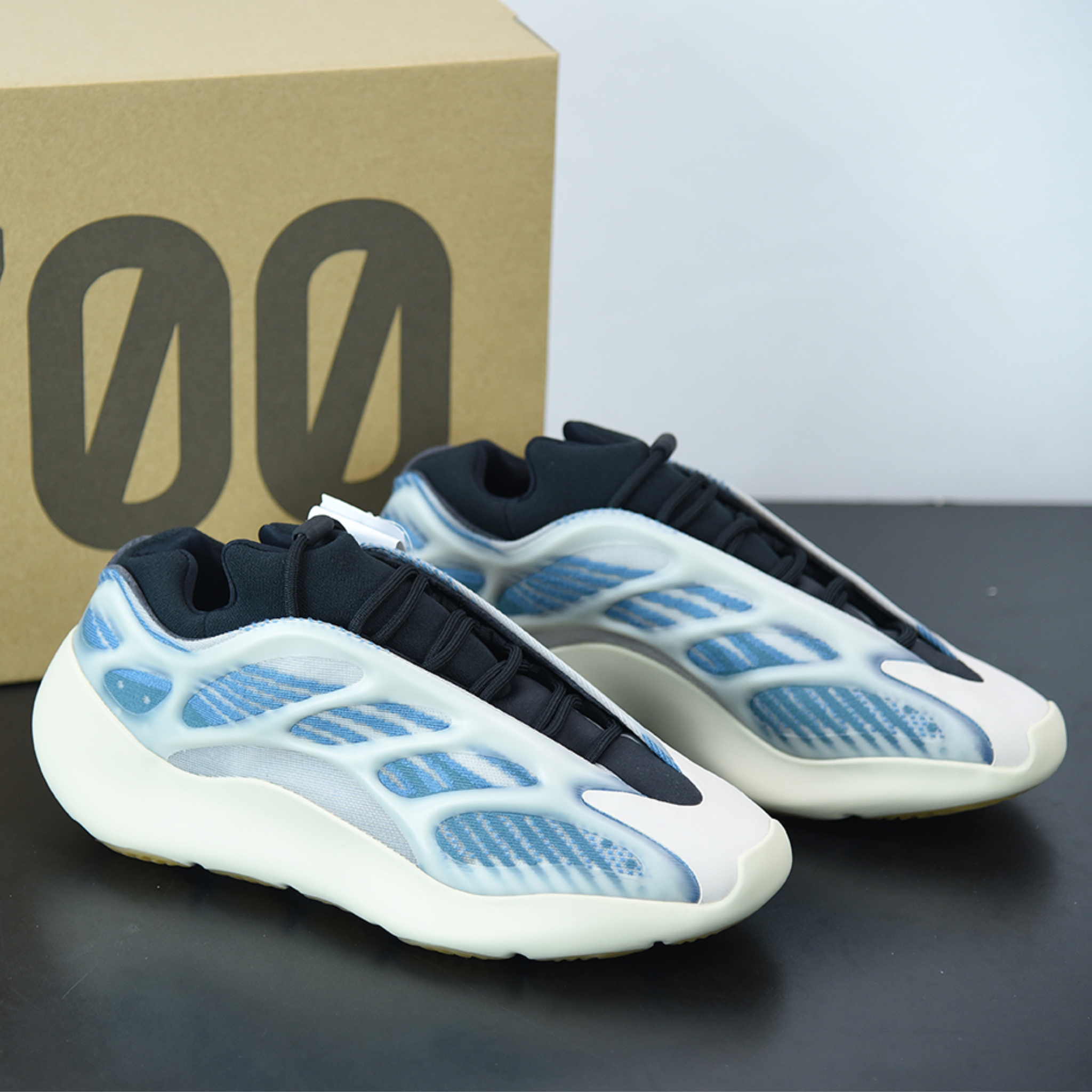 Yeezy 700 V3 "Kyanite"