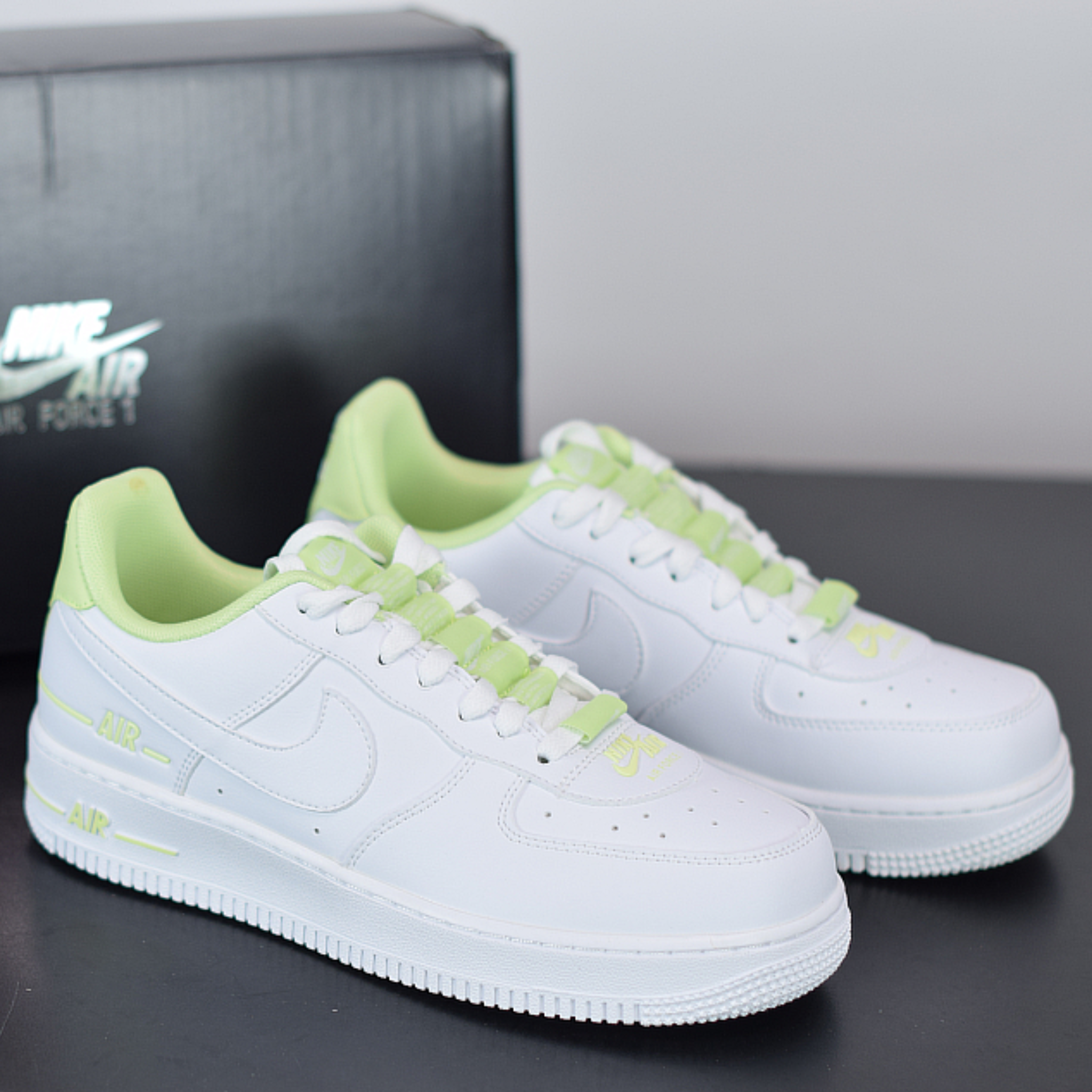 Nike Air Force 1 ´07 LV8 "White Green"