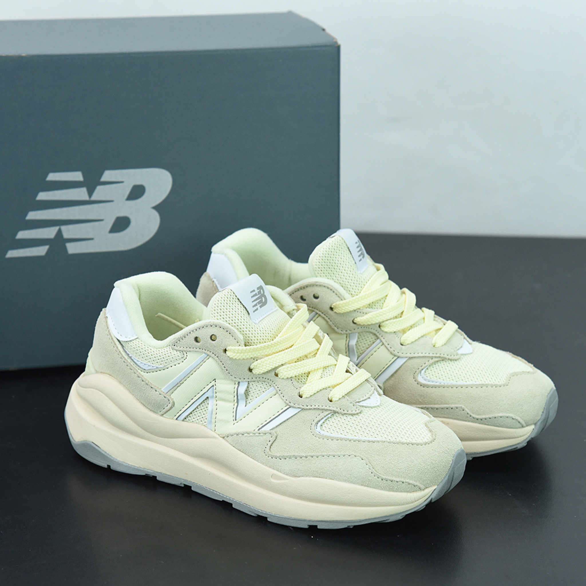 New Balance W5740CE "Cream"