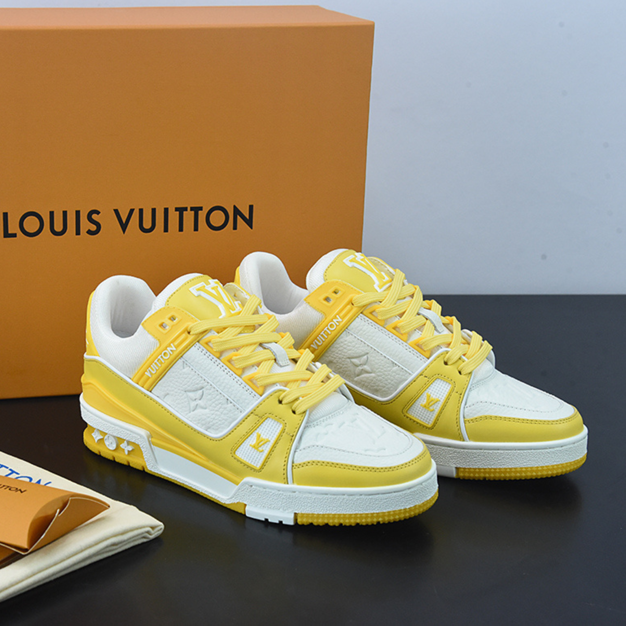 Louis Vuitton Trainer "Yellow White Monogram"