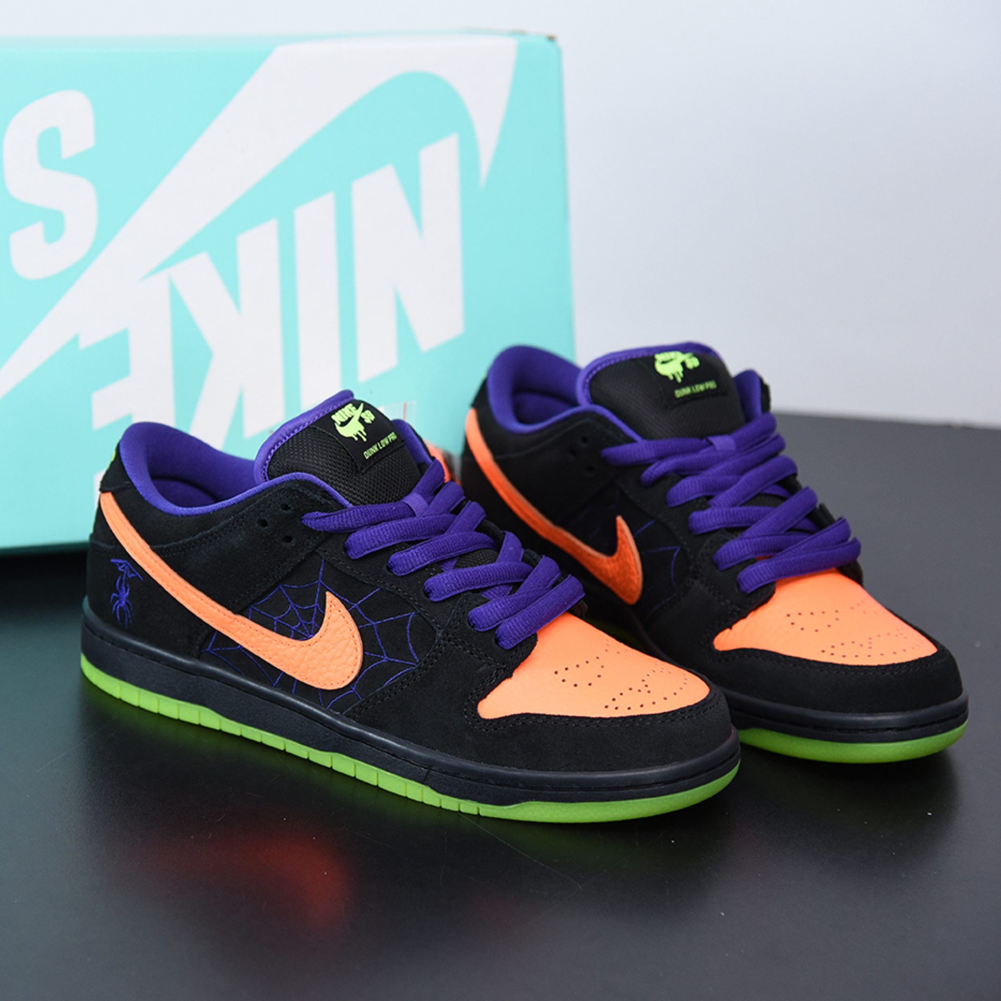 Nike SB Dunk Low "Night of Mischief"