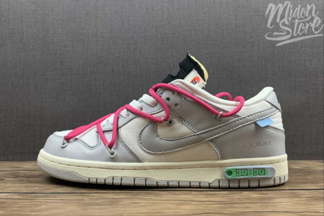 Nike SB Dunk Low x off-white 30/50