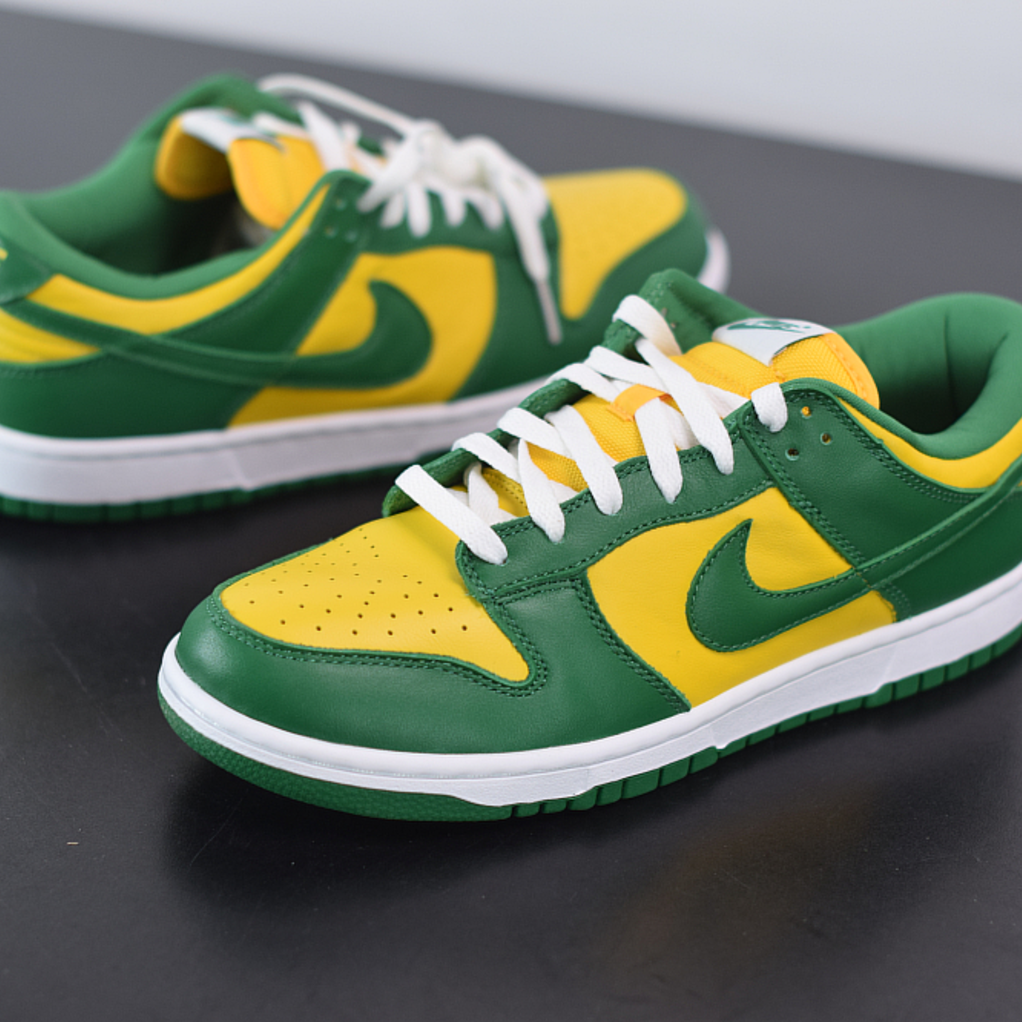 Nike Dunk Low "Brazil"